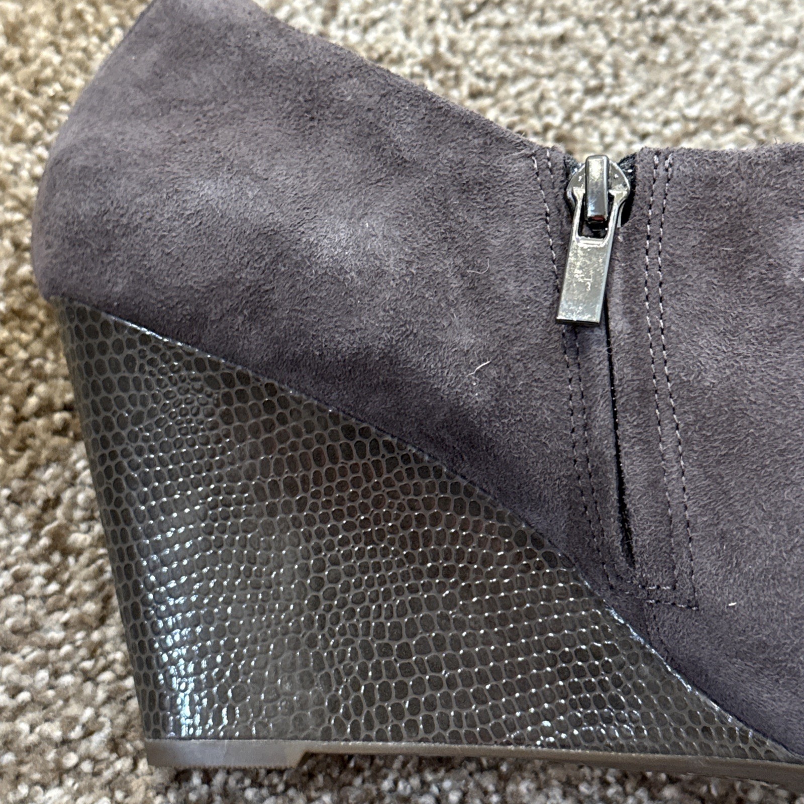 Clarks Purity Frost Gray Suede Heeled Ankle Boots, Sz US 10 M,Never Worn Orig$60