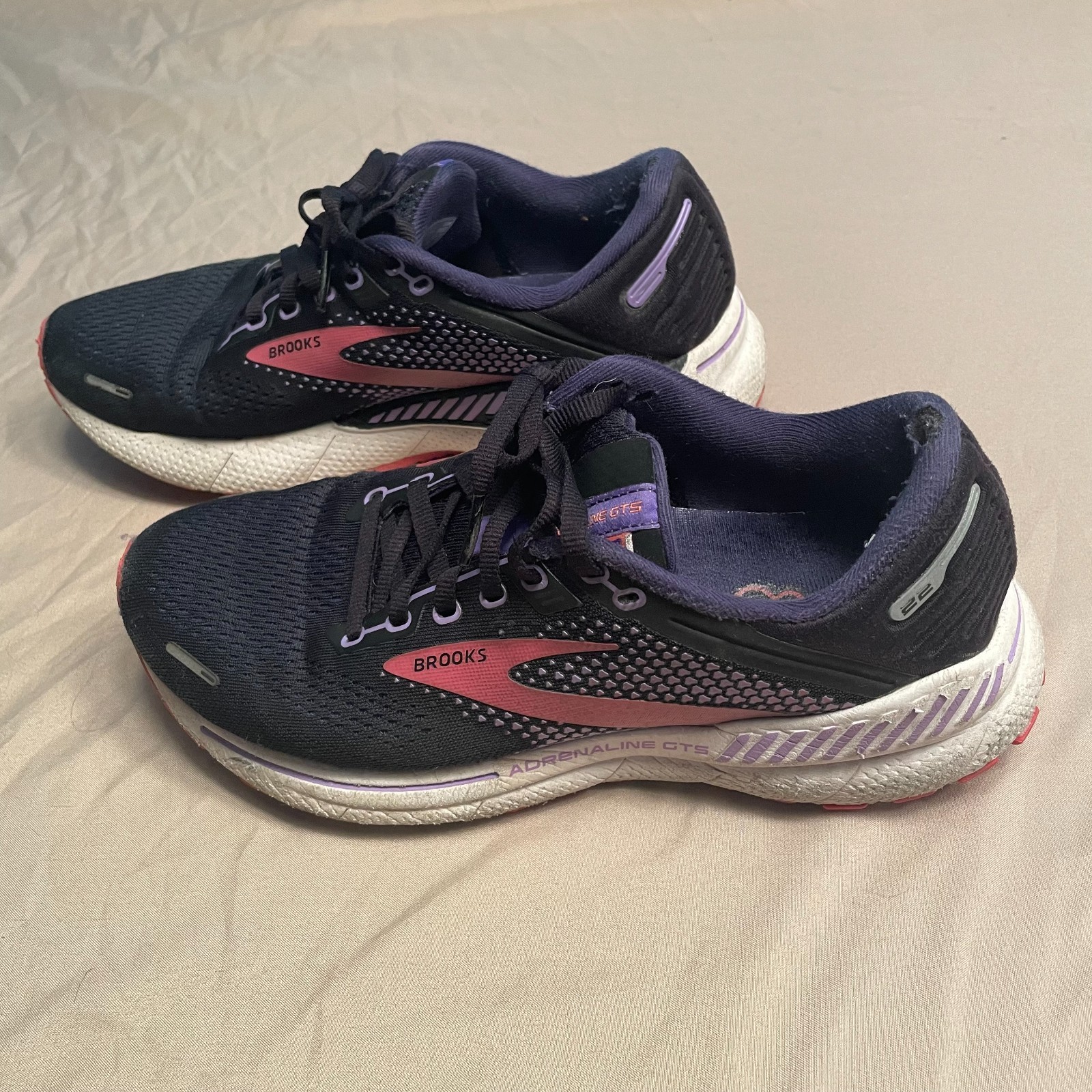 Brooks Adrenaline 22 GTS Running Shoes Womens 9 Black Coral Purple – Fair
