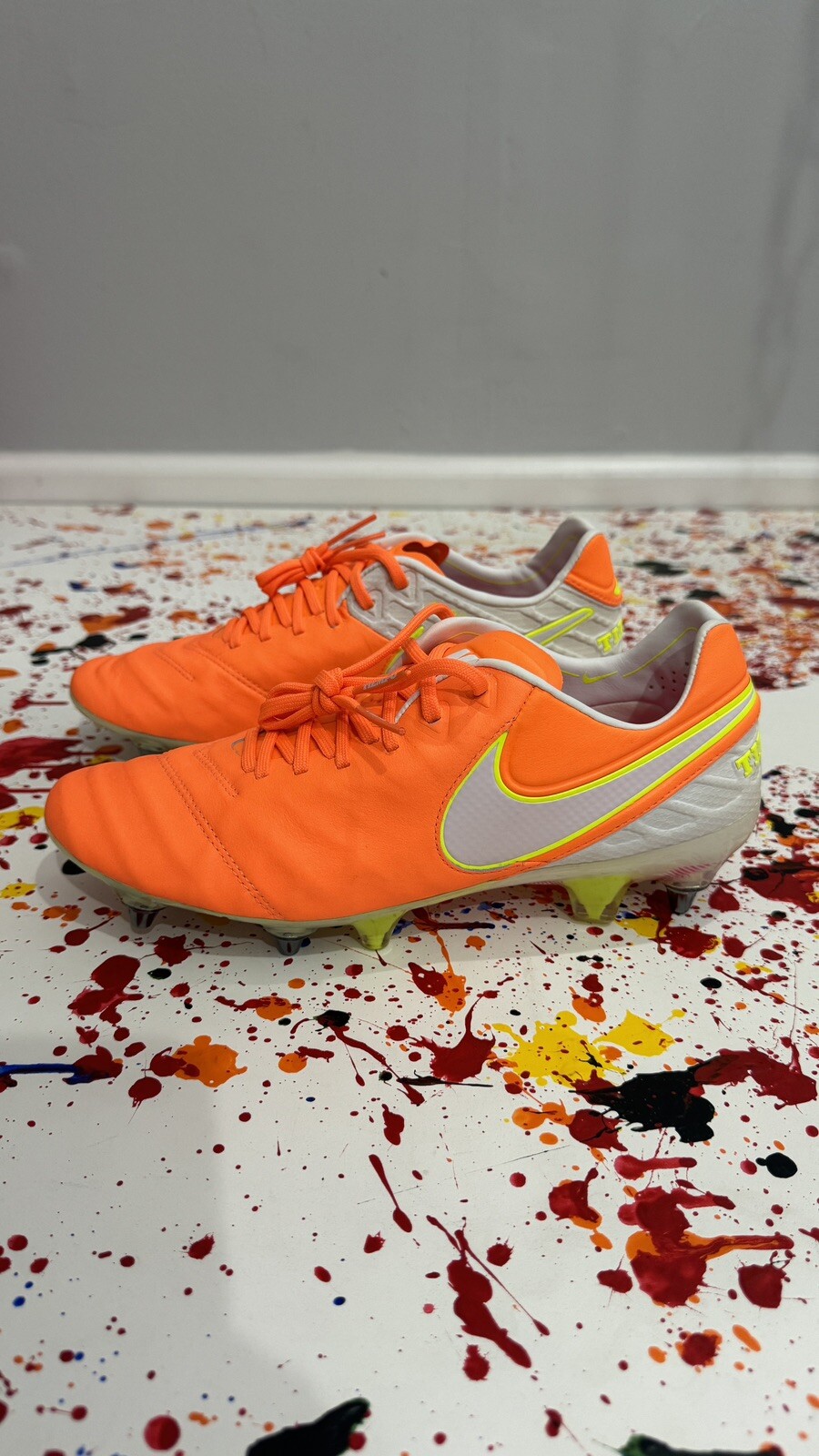 NIKE WOMENS TIEMPO LEGEND VI ORANGE VOLT SG-PRO SZ 8.5 827248-818