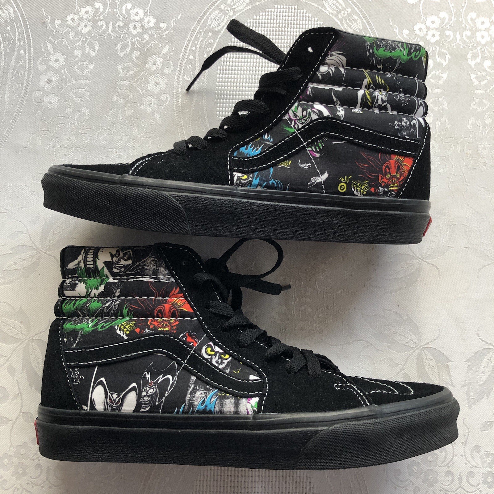 Vans X Disney Black High-Top Shoes Sneakers Colorful Graphics Women’s Size 9