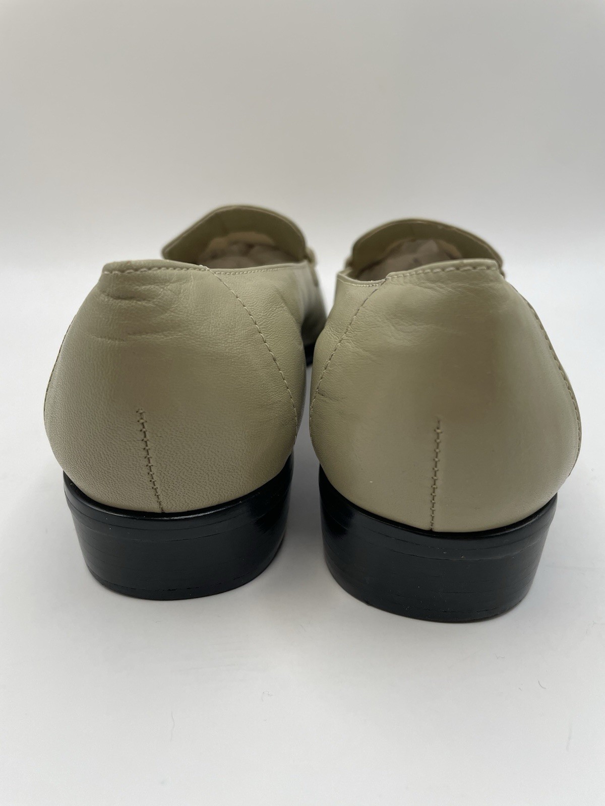 Etienne Aigner Loafers 8 M Pistachio Leather Vintage 90s Classic STELLA