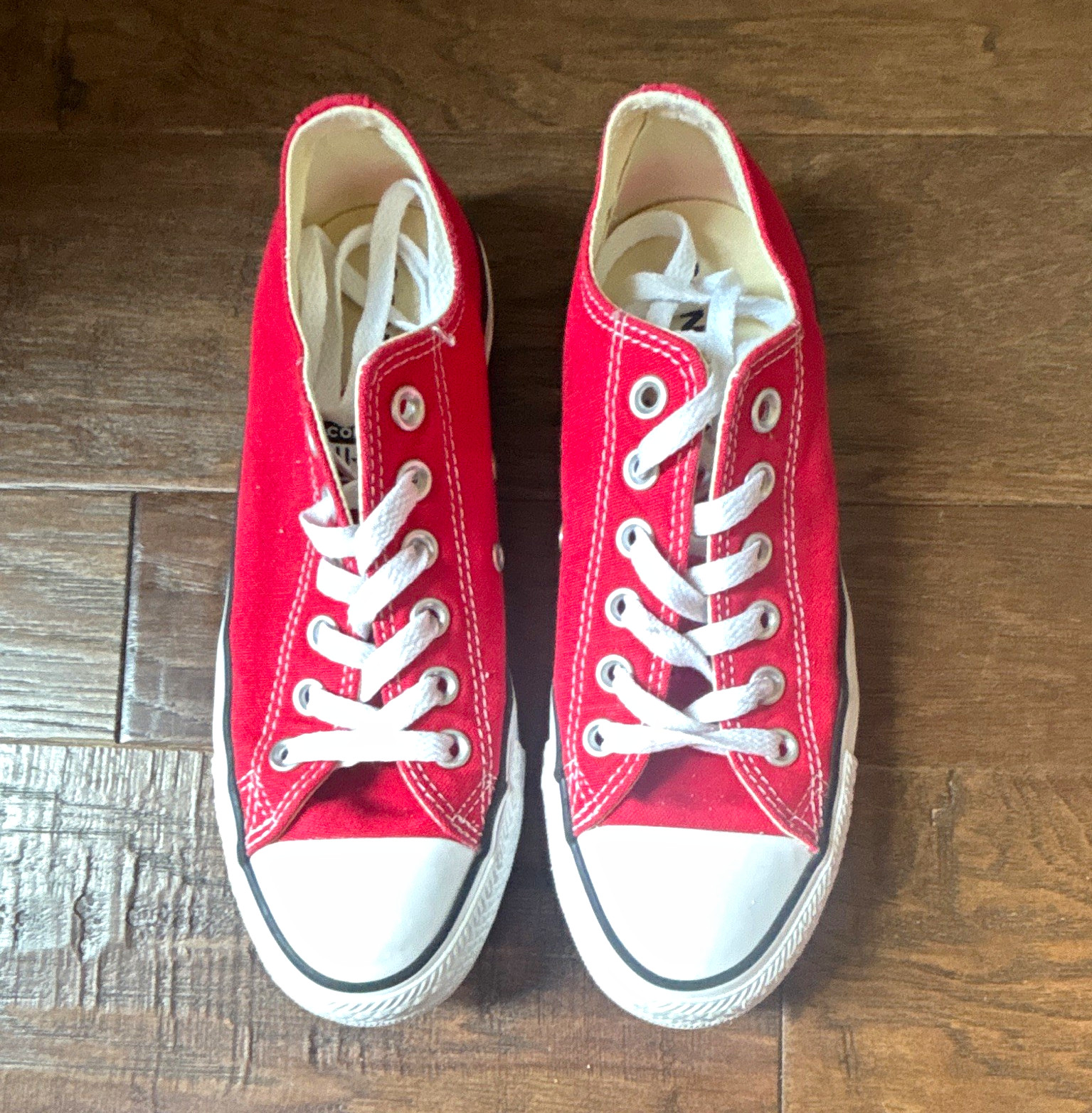 Converse All Star Men’s US 7 Red/White Canvas Low Top Lace-Up Sneakers
