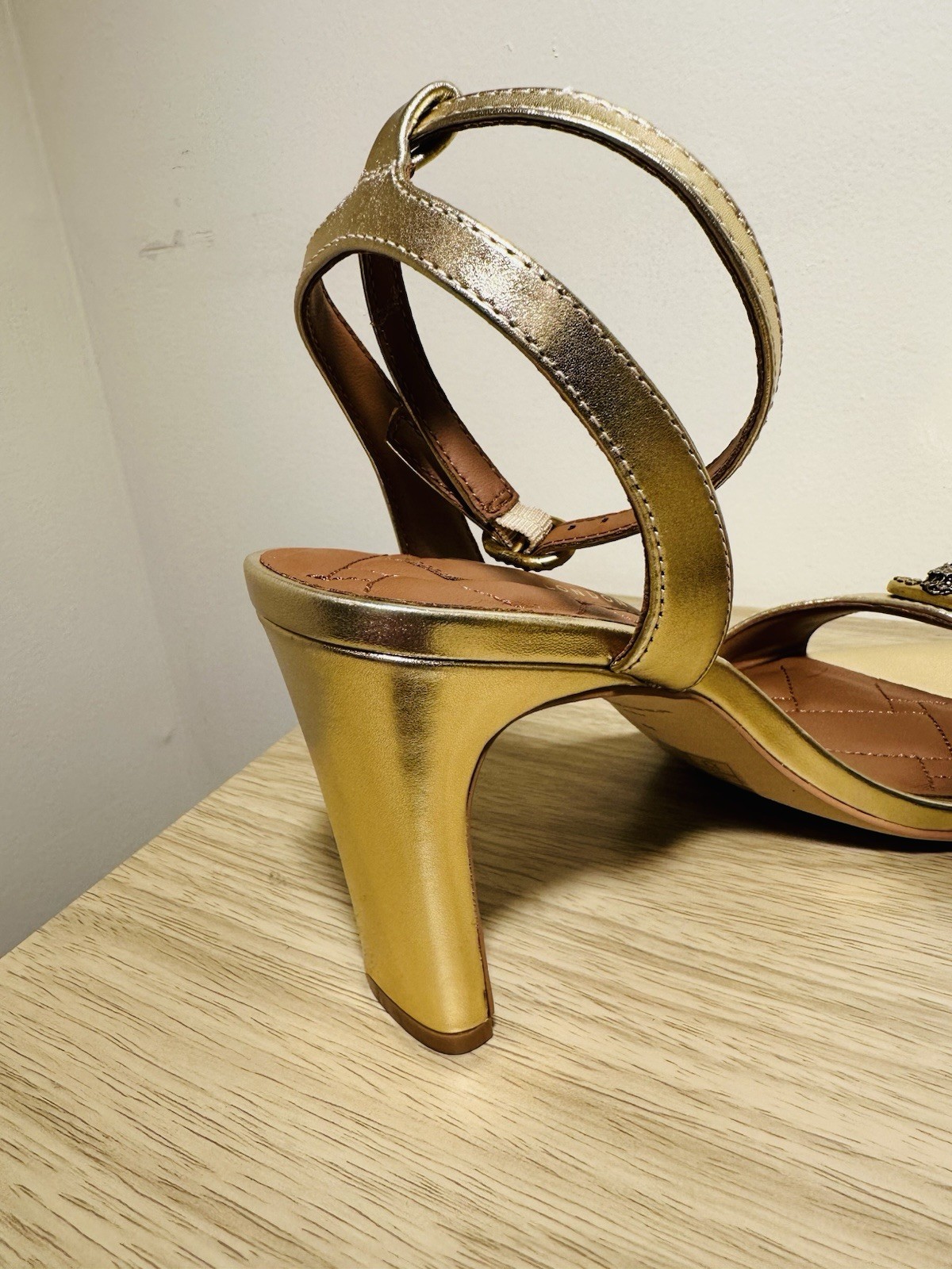 Kurt Geiger London ankle strap logo heeled shoes metallic gold NWOB 9.5 (40.5)