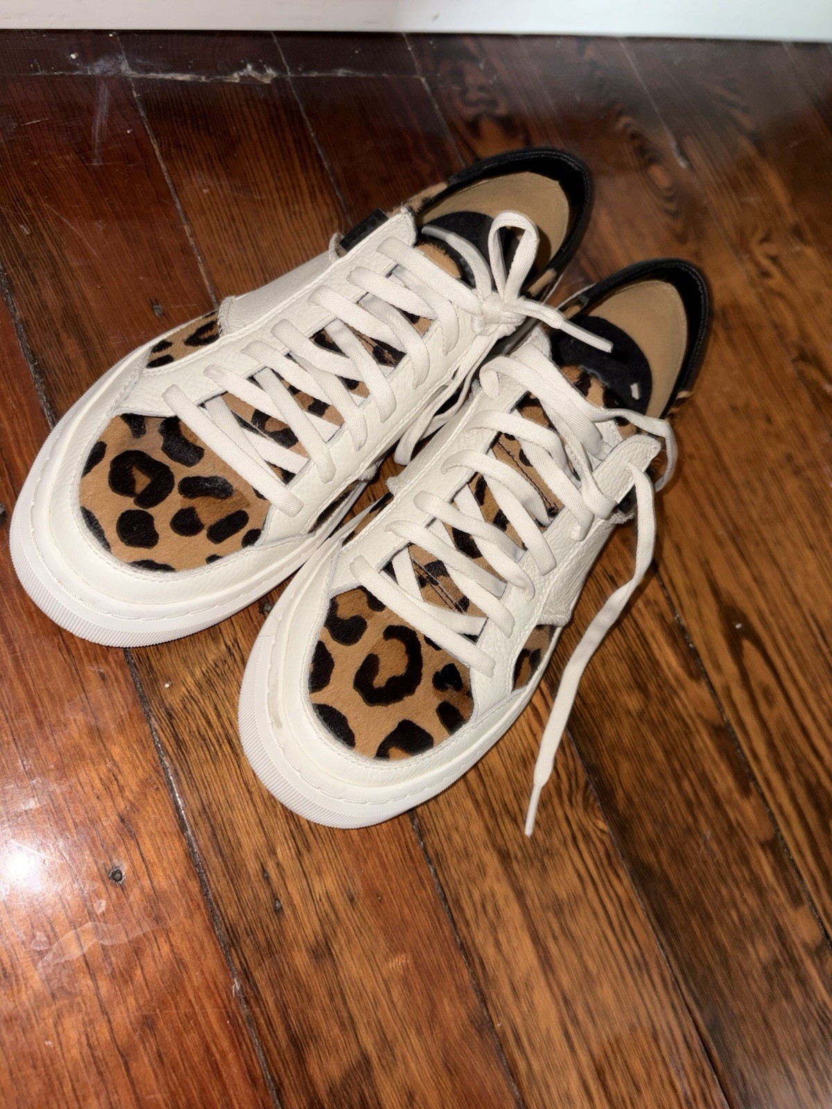 UGG Leopard Animal Print Low Top Lace-Up Sneaker, Unisex Adults, White