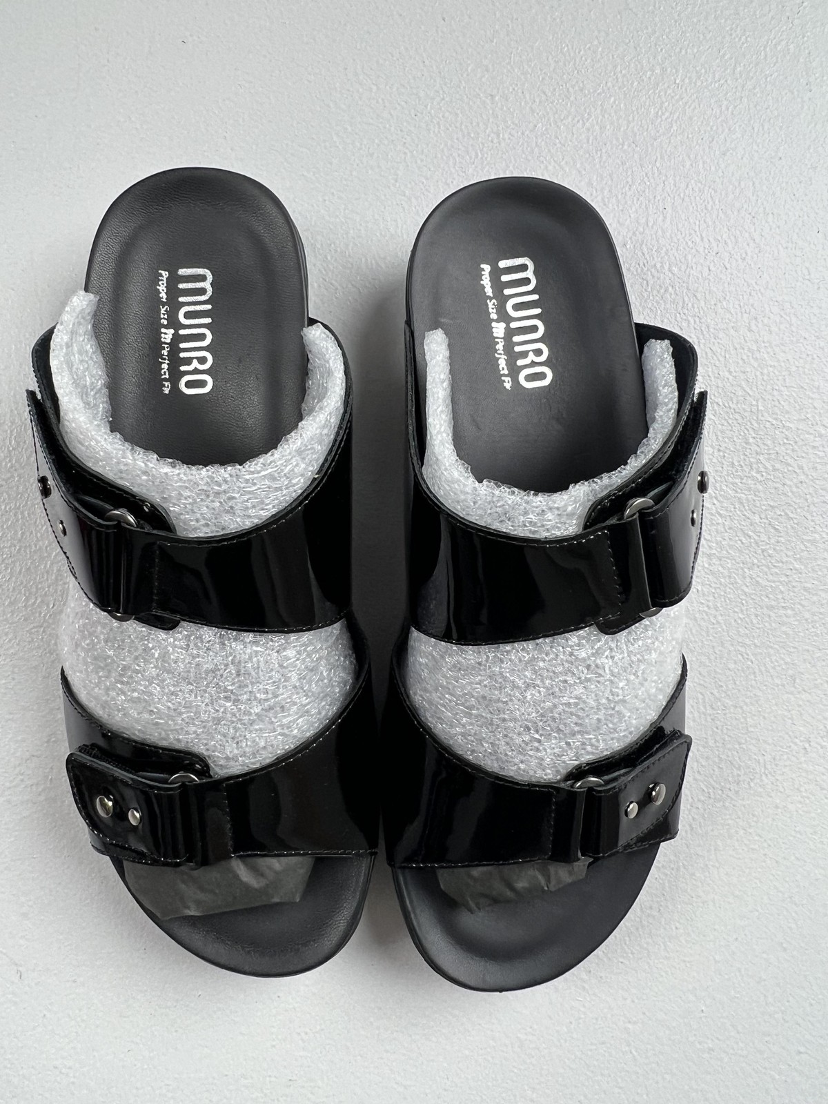 Munro Maclaine Shoes Womens Size 10.5W Black Patent Slide Sandals Wedge Comfort