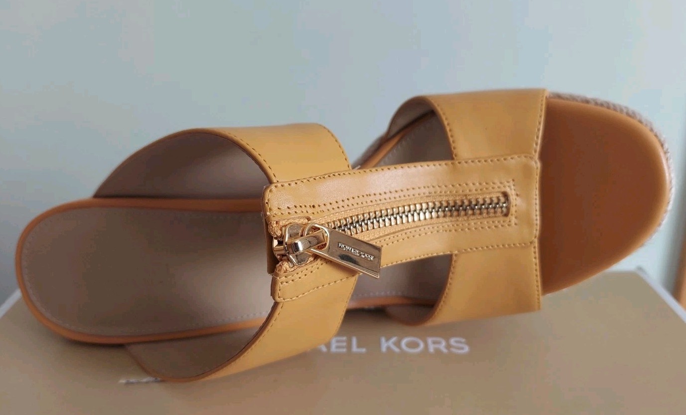 MICHAEL KORS BRADLEY Yellow GOLD MK LOGO Zipper PLATFORM SLIDES 9 I LOVE SHOES