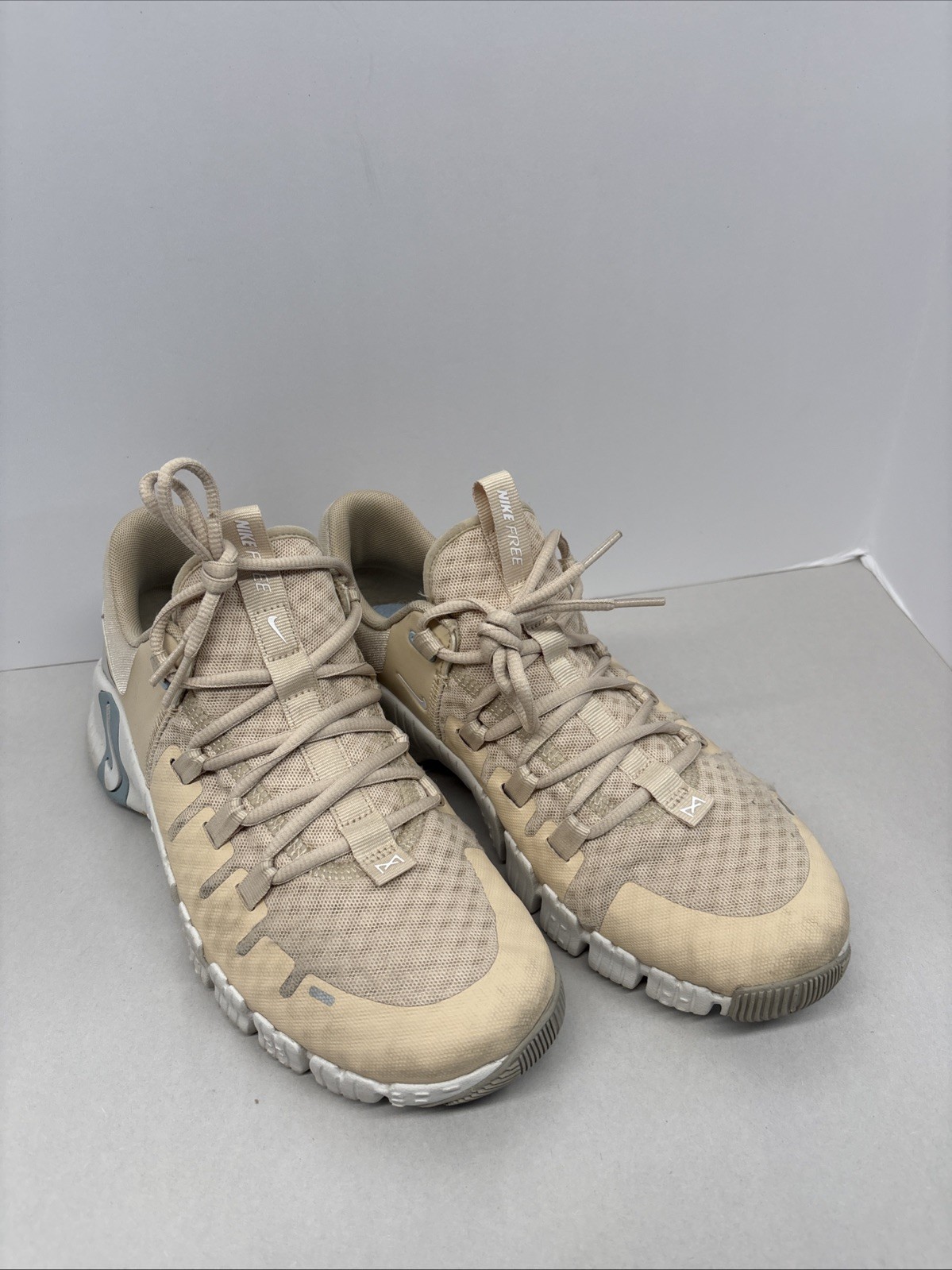 Nike Free Metcon 5 DV3950-105 Women’s Size 10 Shoes Sandrift Sand Drift