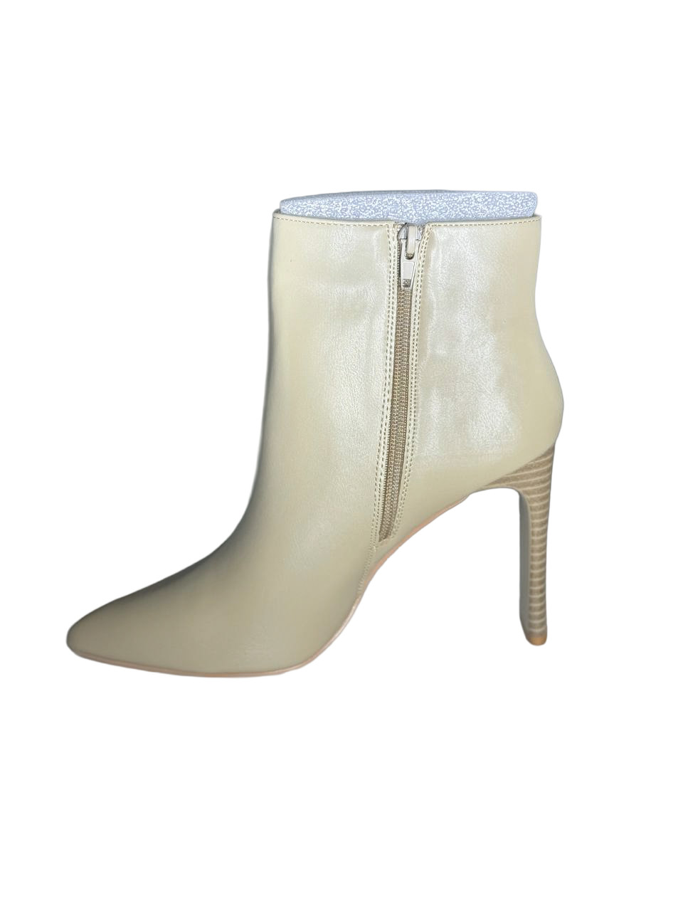 Halston woman’s Allyson boots taupe size 8