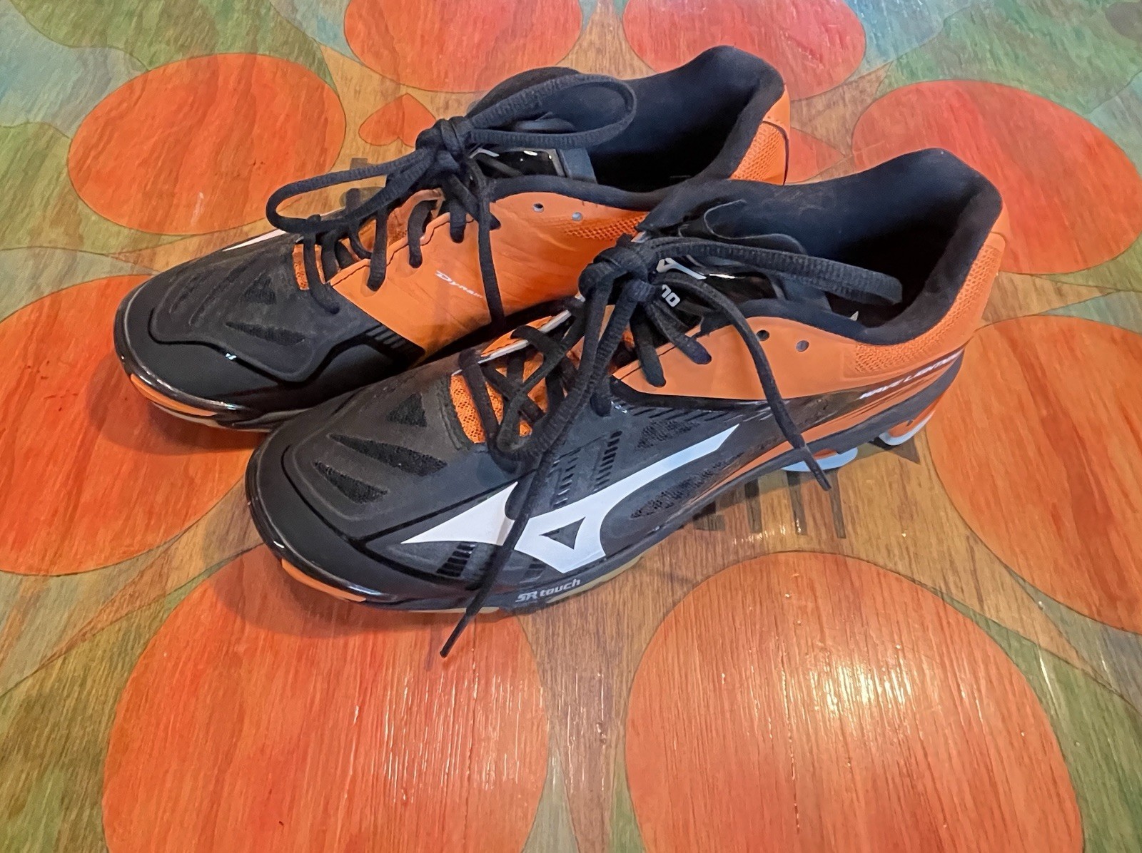 Mizuno Women’s Wave Lightning Volleyball Sneakers Black/Neon Orange Size 10.5 SR