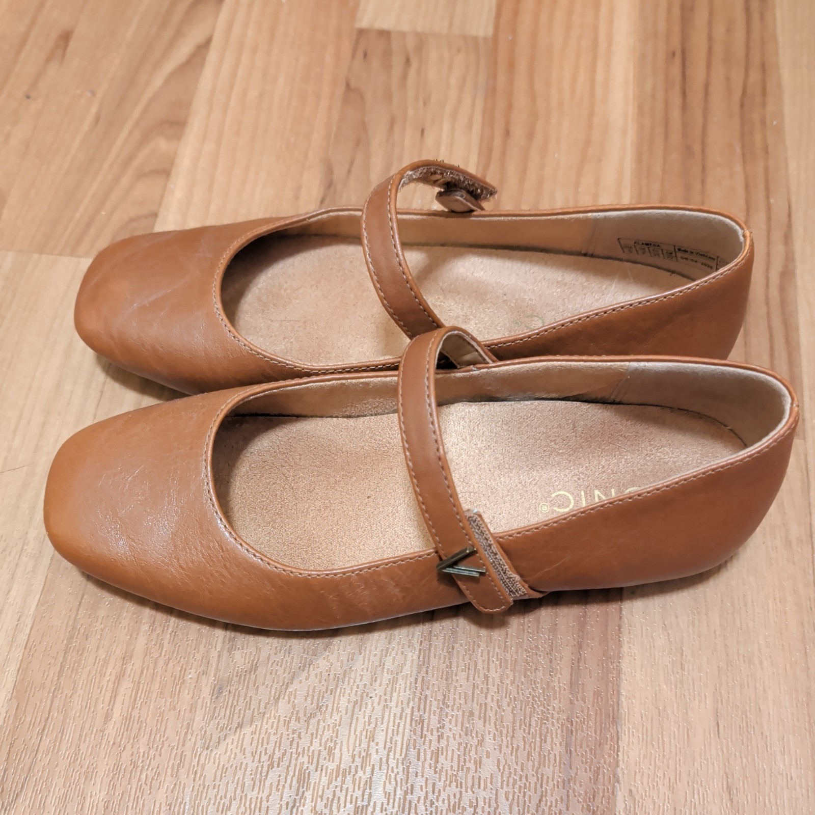 Women’s Size 5 VIONIC Alameda Mary Jane Flat Tan Leather MSRP $150