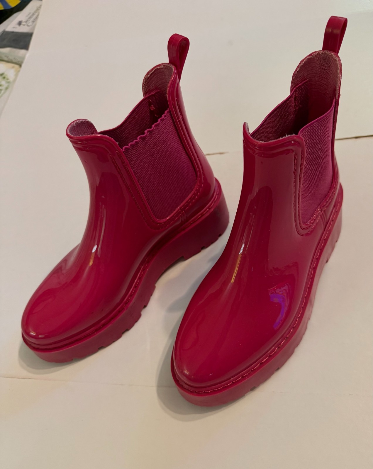 Esos Design fuschia short rubber boots galoshes rain boots size 6 good condition