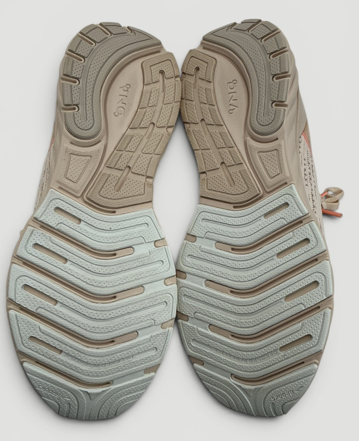 Brooks Anthem 7 Women’s Size 8.5 Almond/Grey/Desert Flower Running Shoes