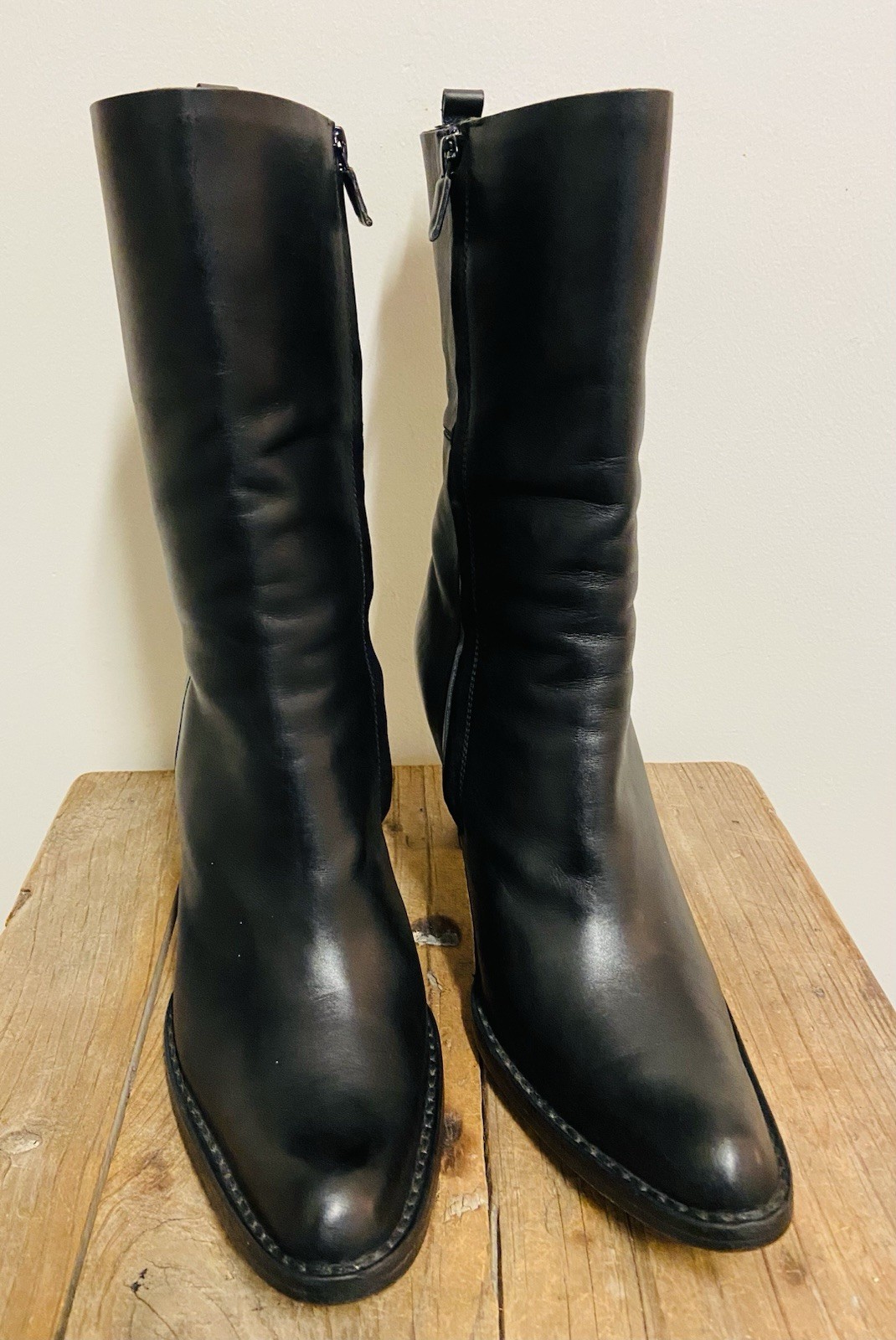 COSTUME NATIONAL Black Heeled 100% Leather Ankle Boots Ladies SZ 41 AUS 10