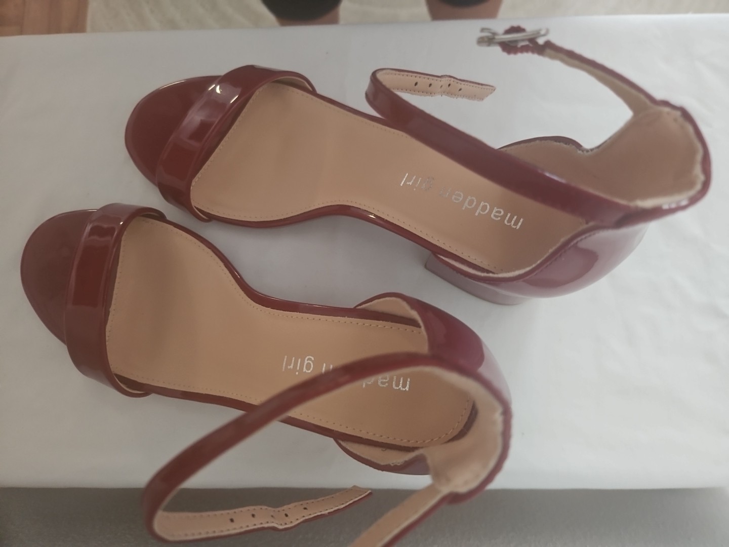 Madden Girl Women’s Size 7.5M Clyde Strappy Block Heels Deep Red Shinny Sandals