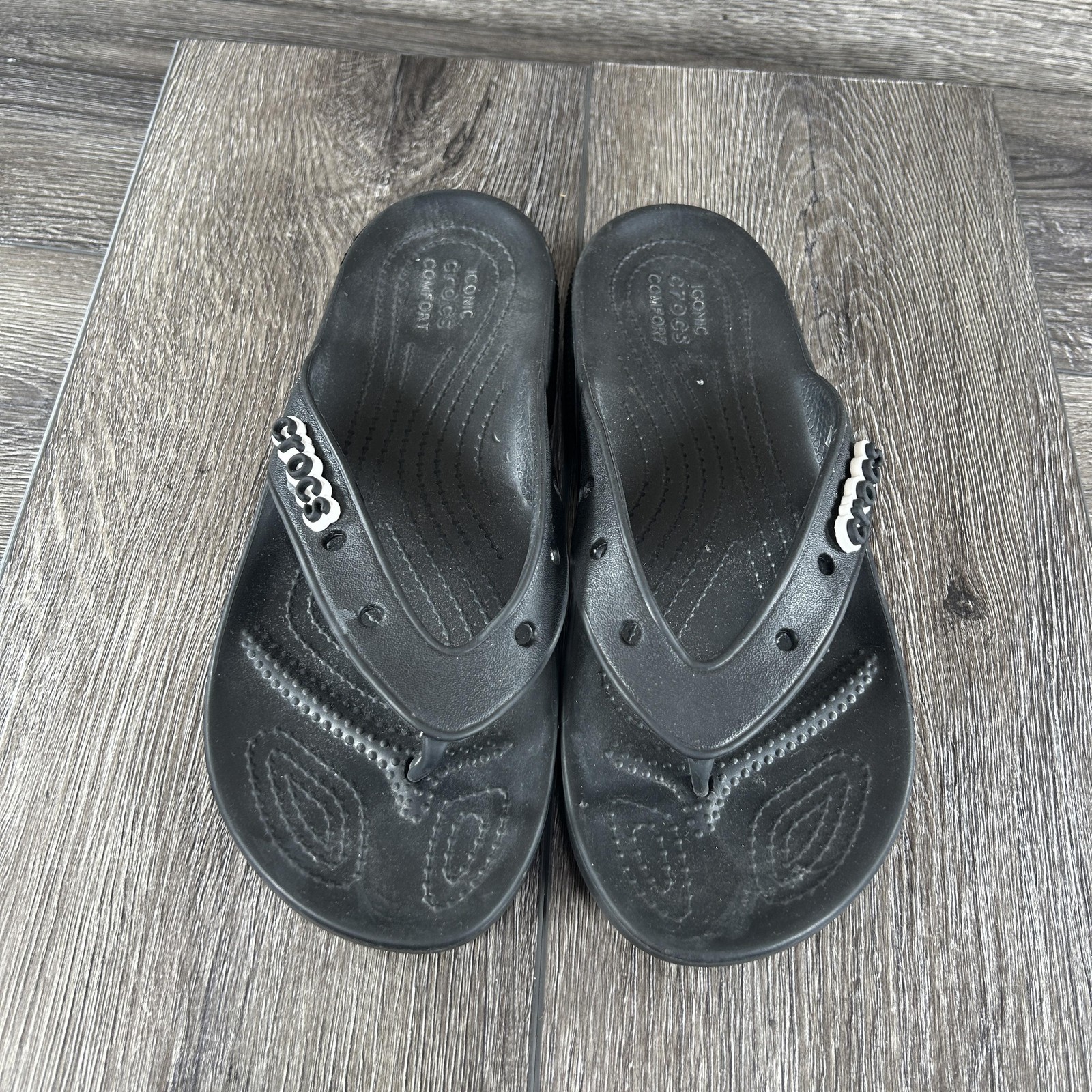 Crocs Sandals Womens Size 8 Black Flip Flops Thong Iconic Comfort M6 Croslite
