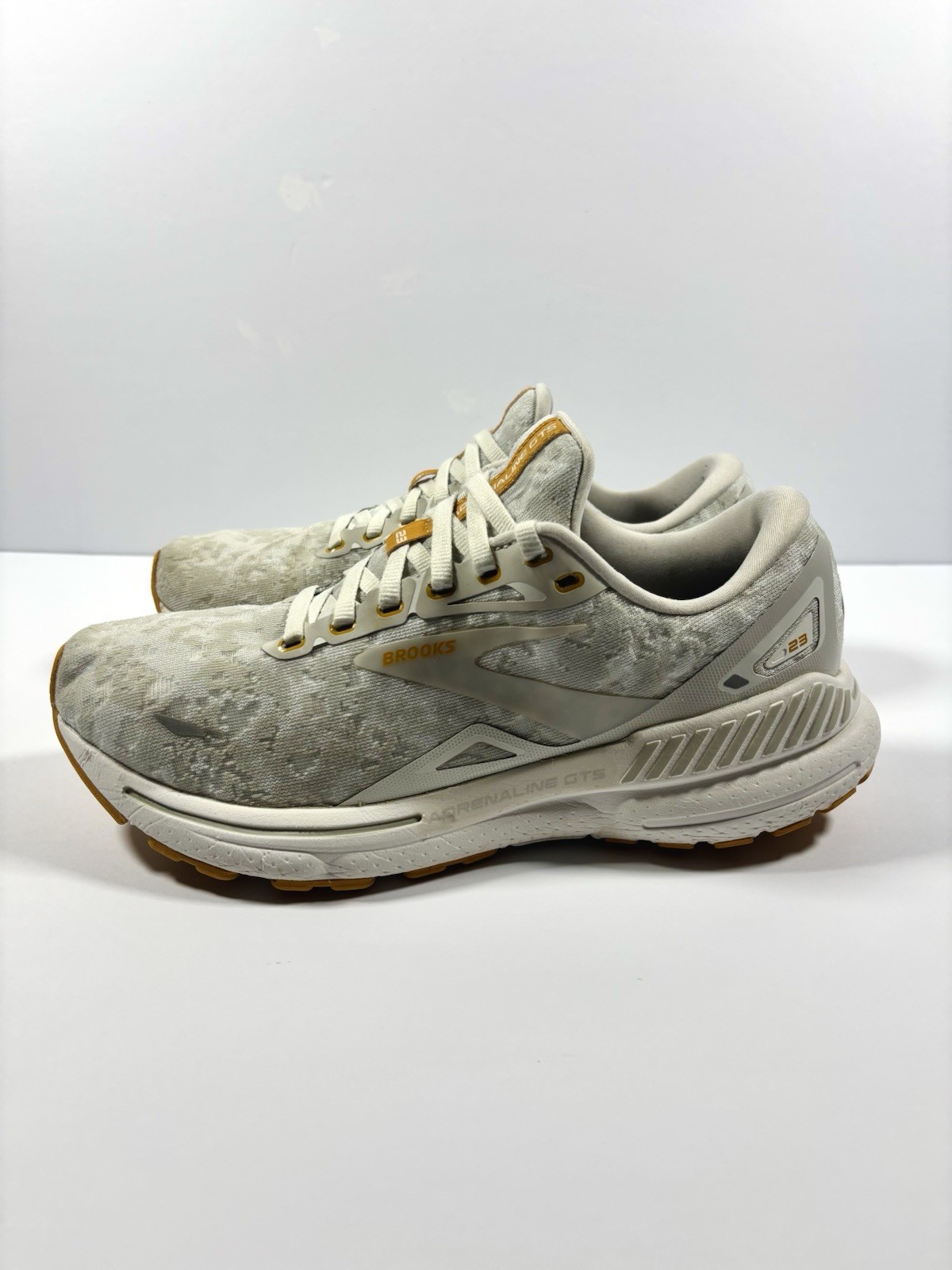 Brooks Adrenaline GTS 23 Men’s Gray/White/Gold Running Shoes Mesh 120381-1B-110