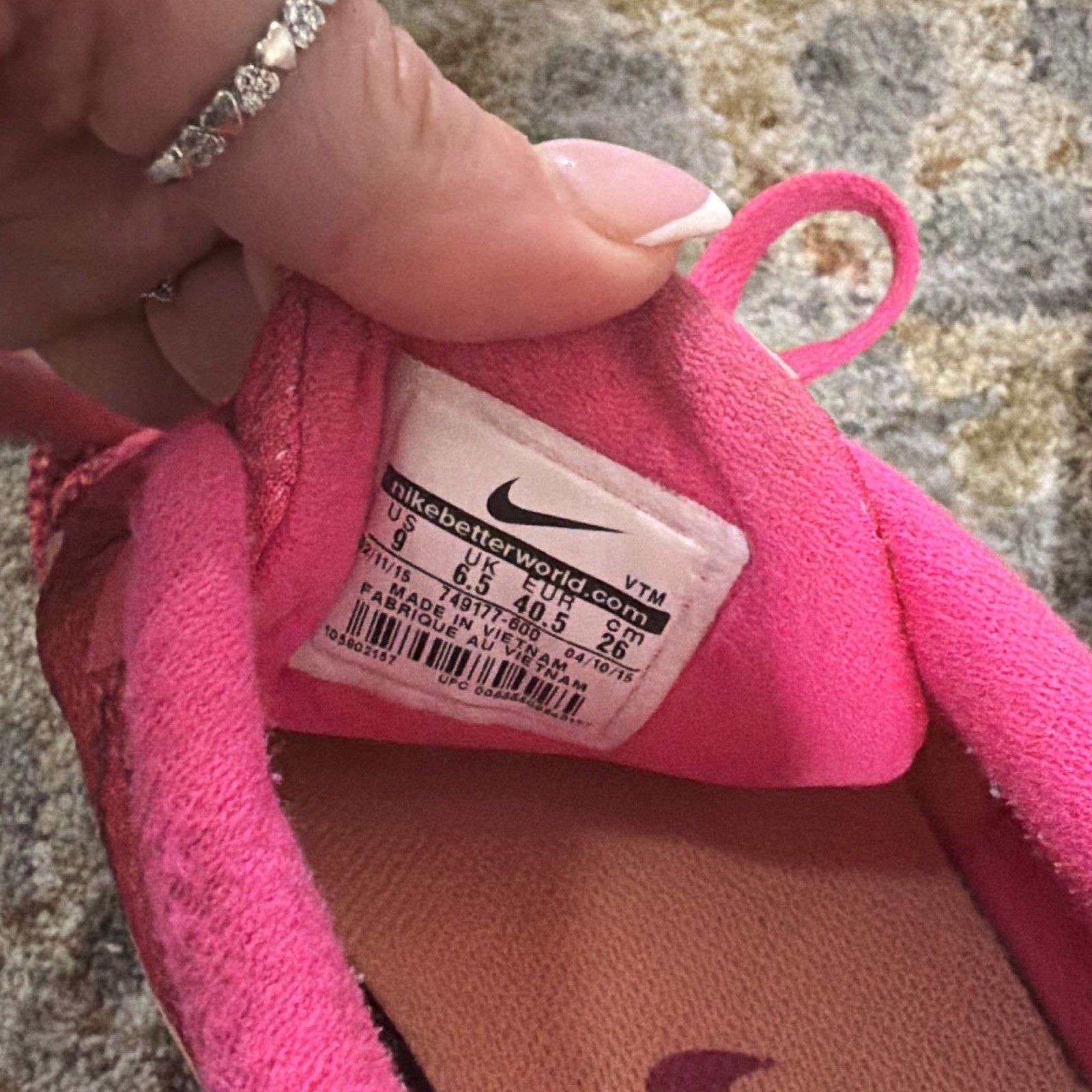 Nike Flex Experience RN 5 Women’s Pink/Beige Sneaker 844729-600