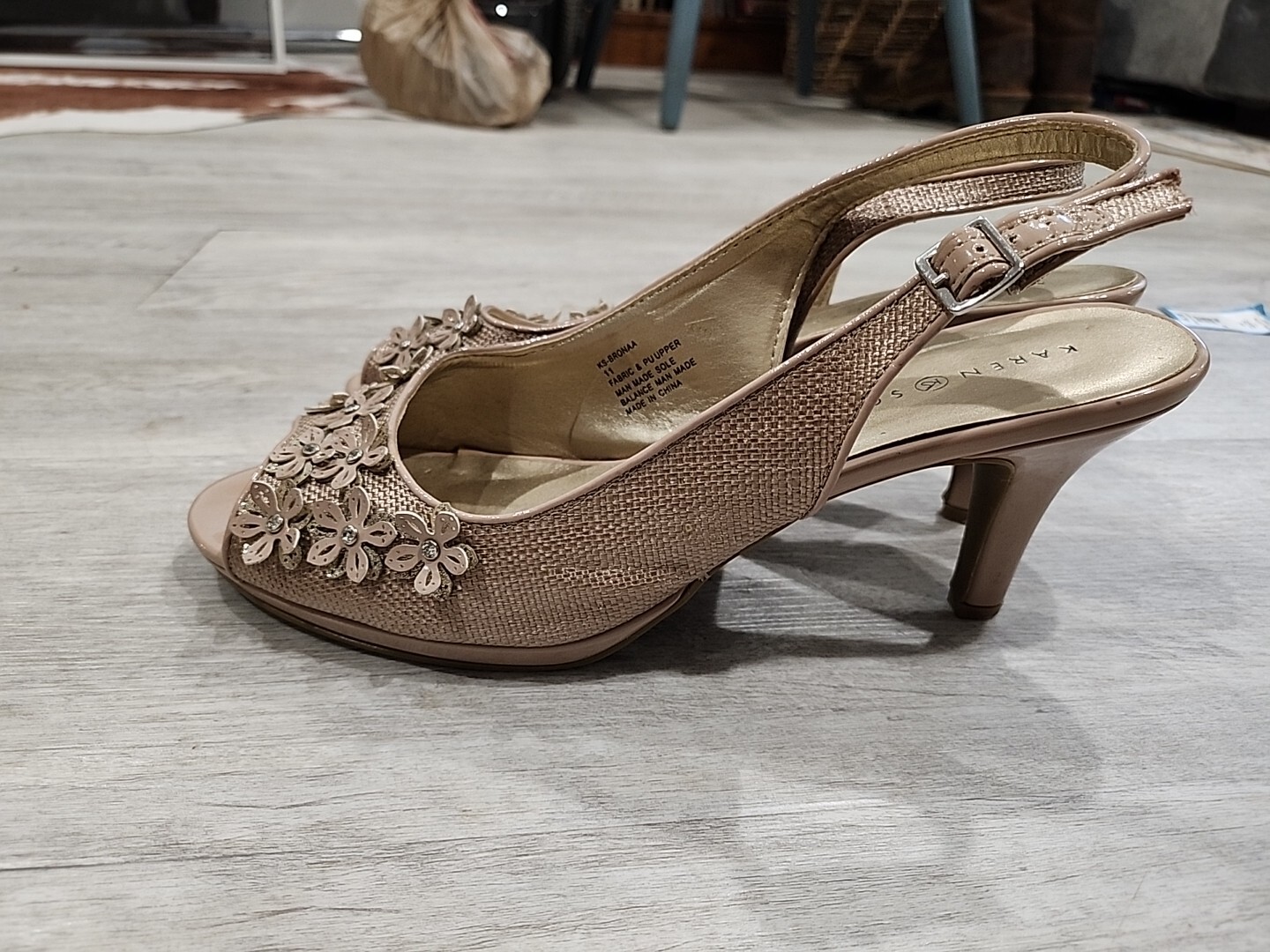 Karen Scott Nude Slingback Pumps Peep Toe Size 11 Flower Rhinestone