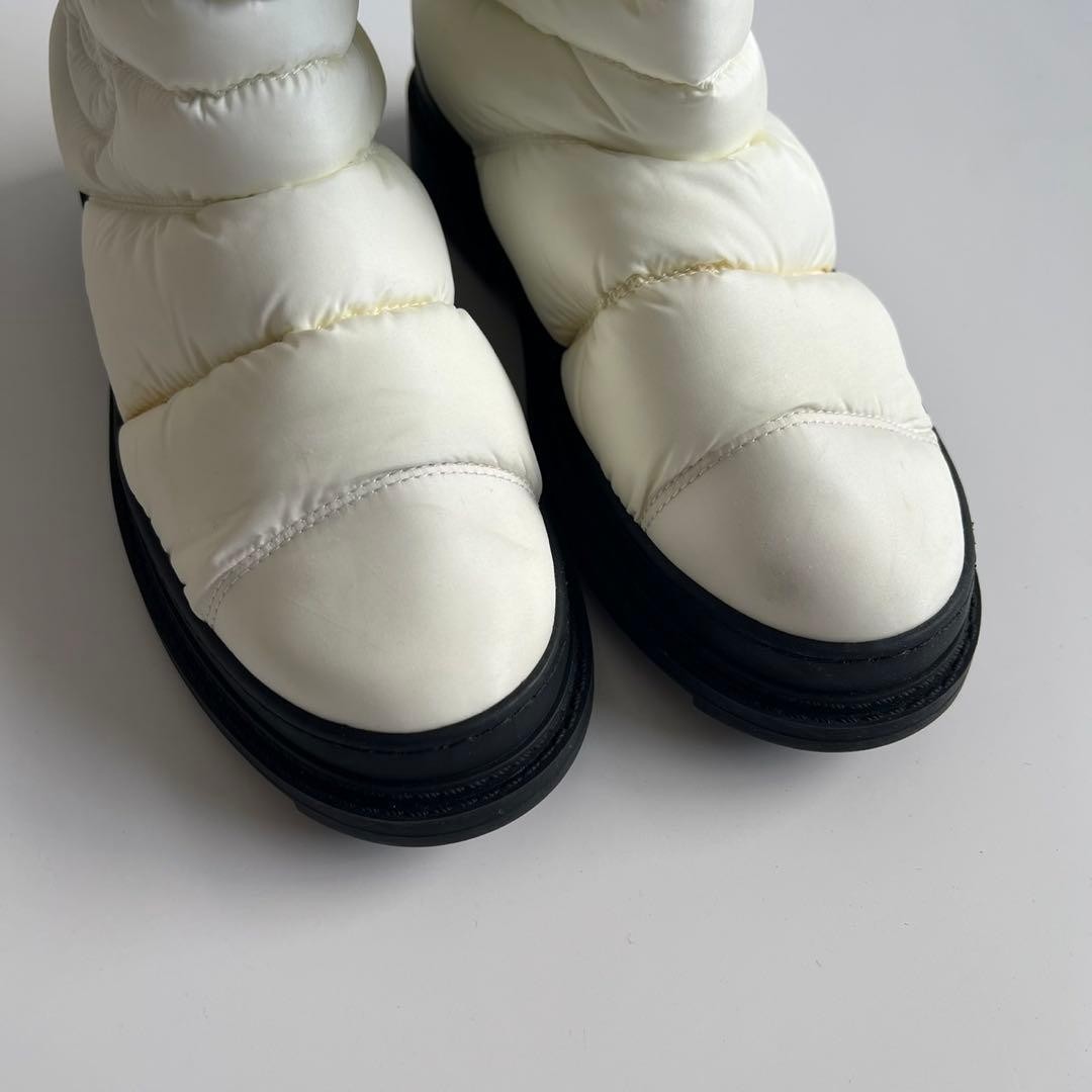 CHANEL Cocomark Embroidered Logo Quilted Down Snow Boots