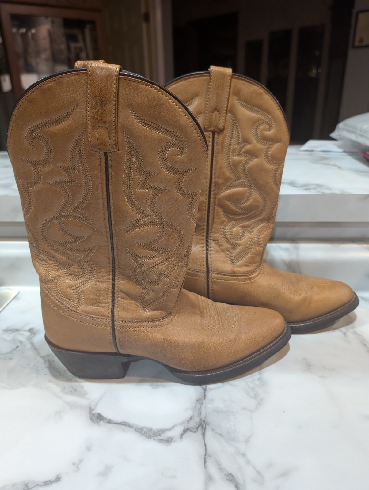 Womens Laredo Cowboy Boots size 9
