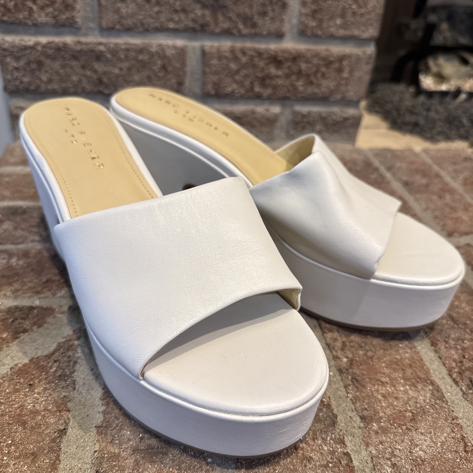 Marc Fisher LTD Forina White Leather Platform Slide Sandals Mules Women 10M #508