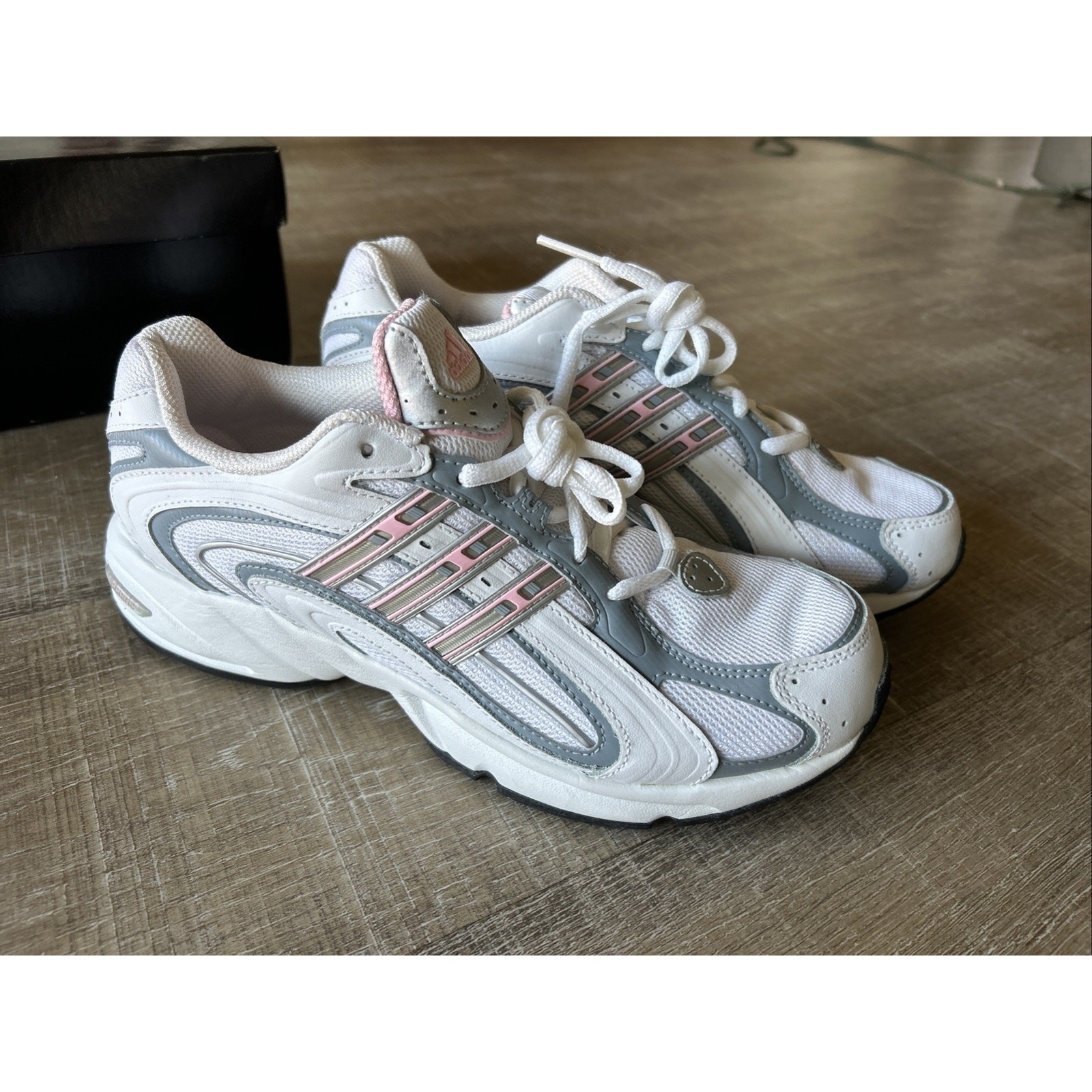 Adidas Trainer Sneakers Womens 8 White Pink Silver Y2K Running Shoes 2007 NIB