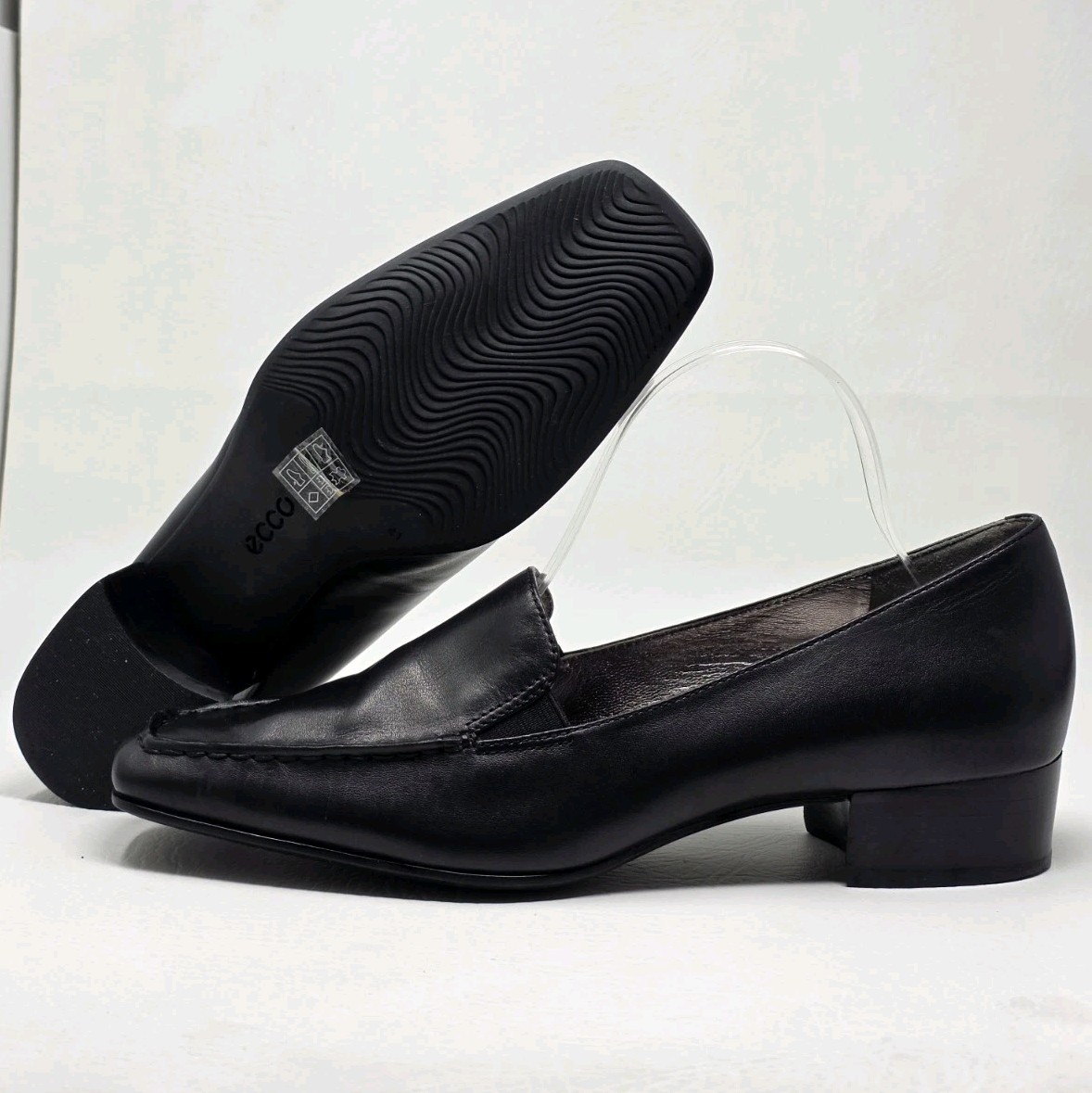Ecco Women’s Size EU 41 US 10-10.5 Black Leather Flats Shoes Loafers Pre-owned