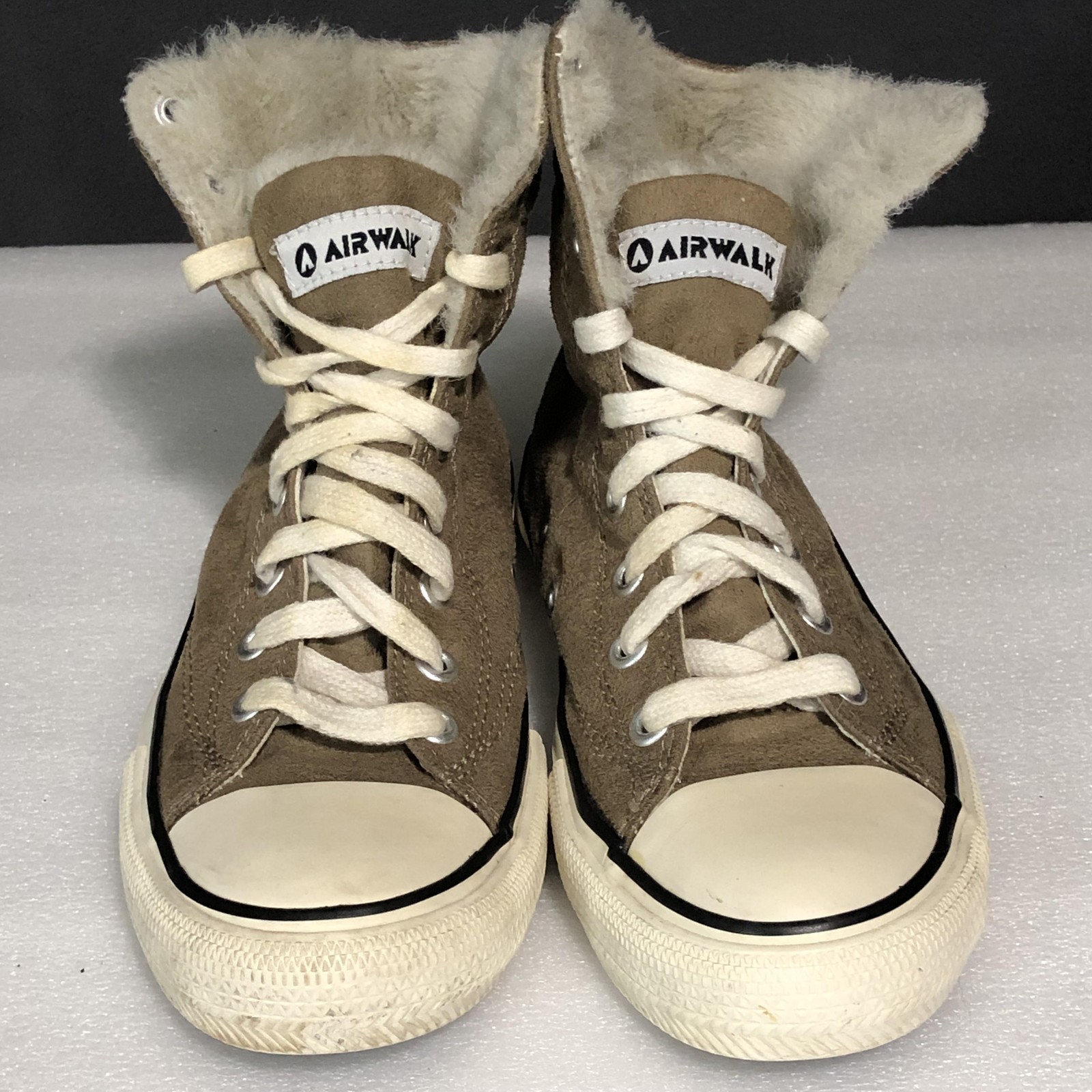 Airwalk Shoes Womens Size 6.5 Brown Suede High Top Fleece Lined Skate Sneakers