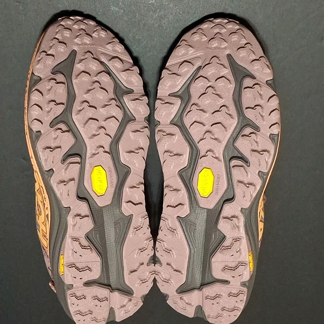 Hoka Women’s Size 8 1155151/SZQ Speedgoat 6 GTX, Smoky Quartz /Quartzite