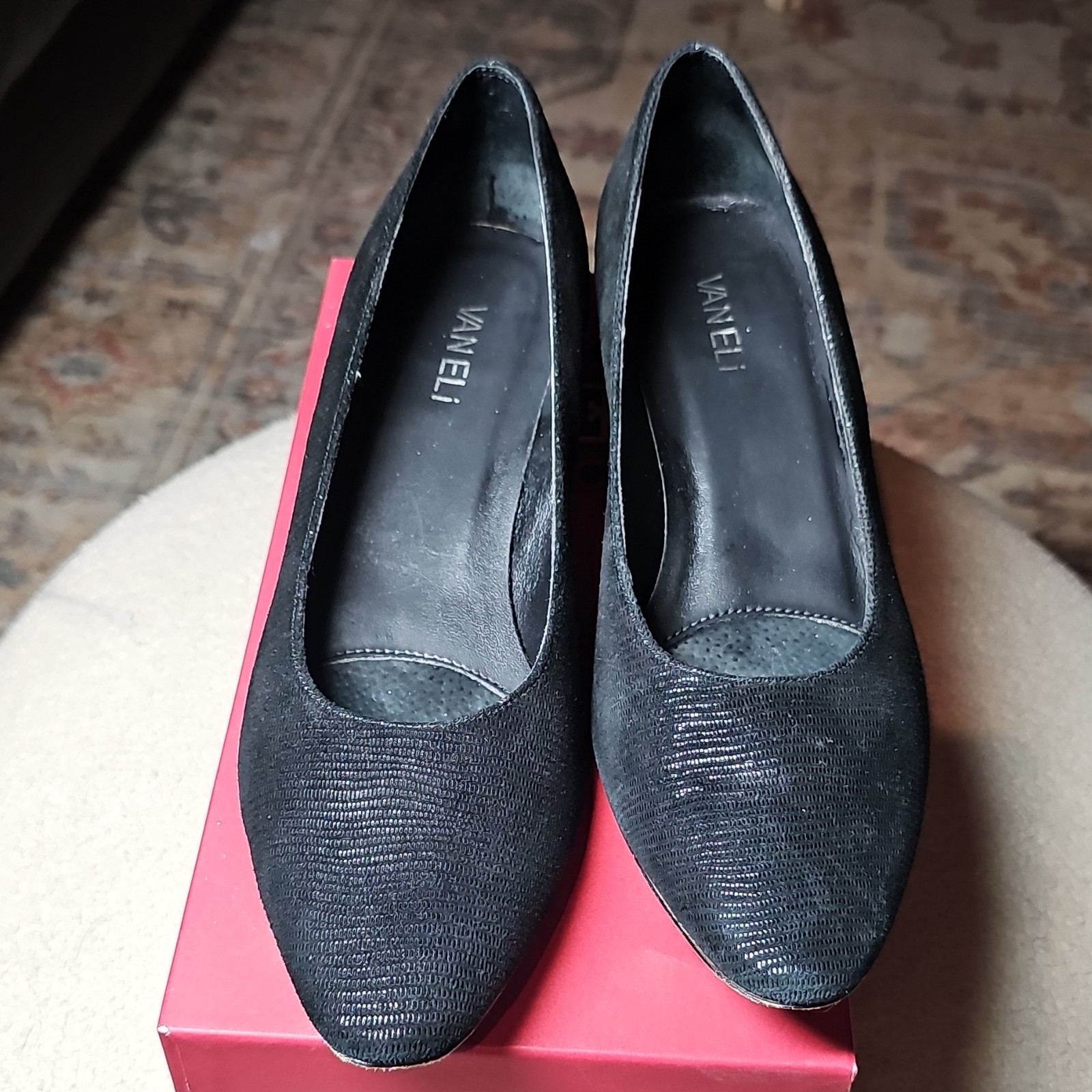 Vaneli Black Textured Synthetic Pump Block Heel Pointed Toe Slip On 9.5 2A