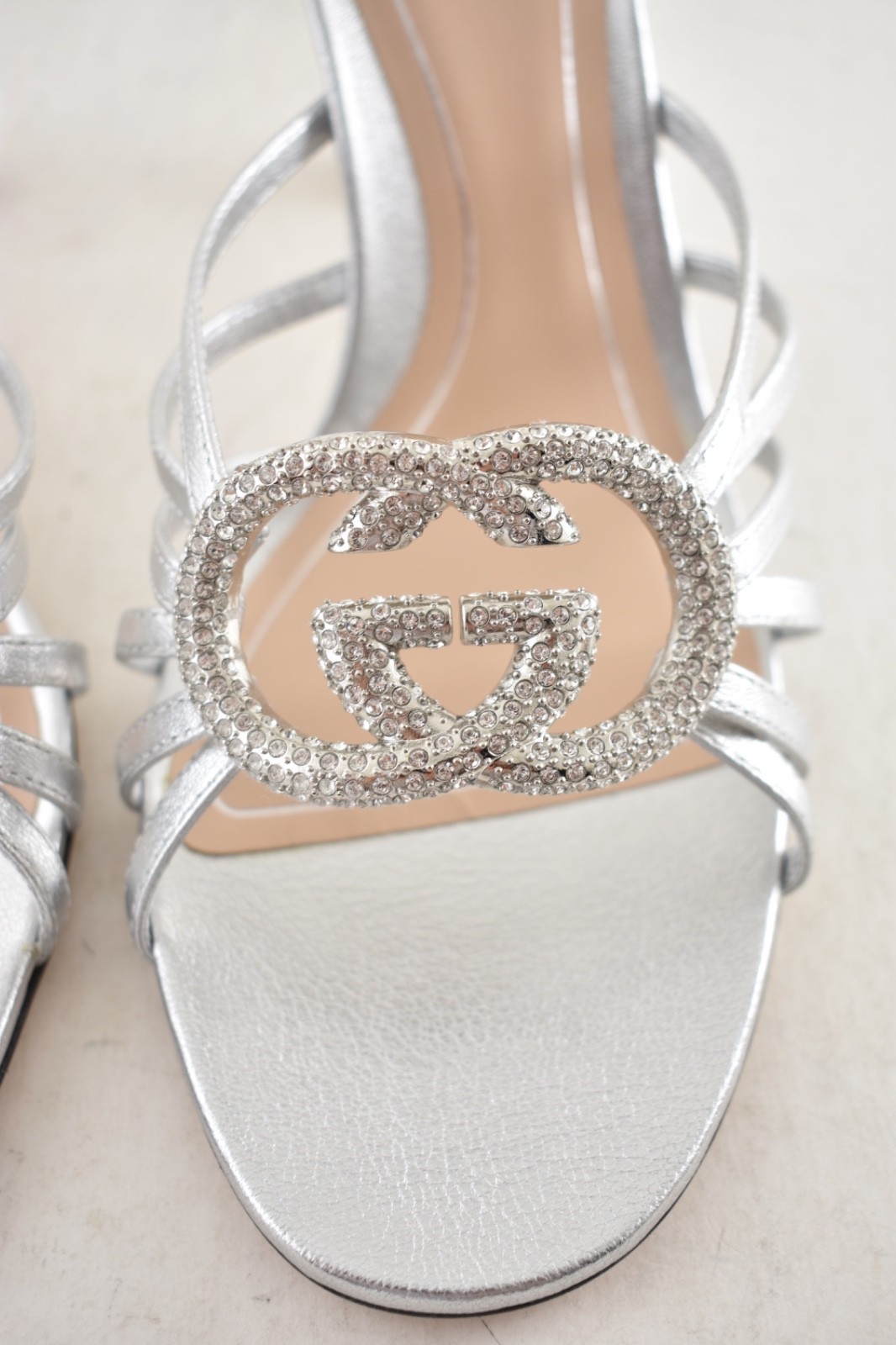 Gucci Interlocking G 85mm Silver Leather Crystal GG Logo Heel Mule Sandal 40