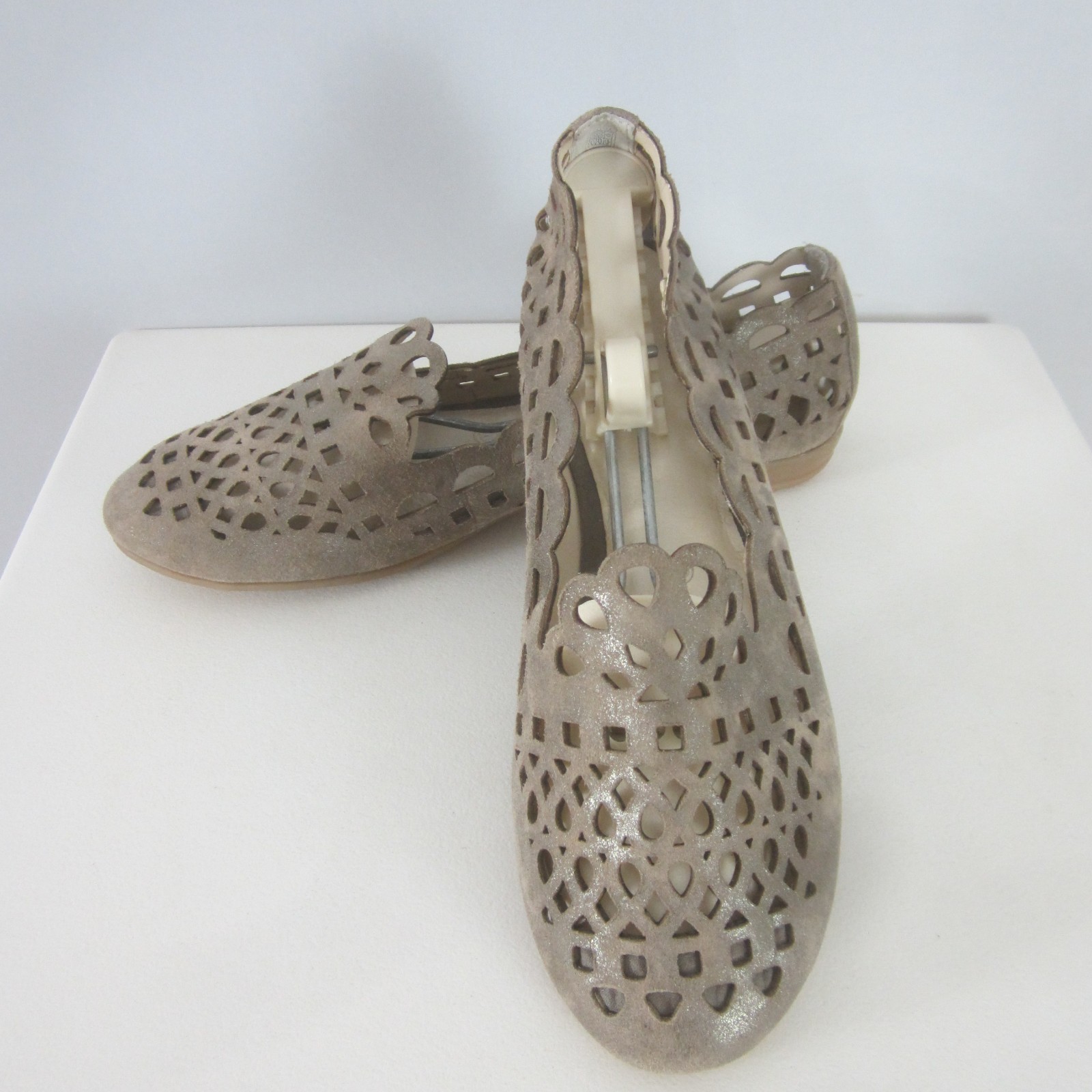 Gerry Weber Maren Womens US 8.5 US Metallic Taupe Leather Laser Cut 40