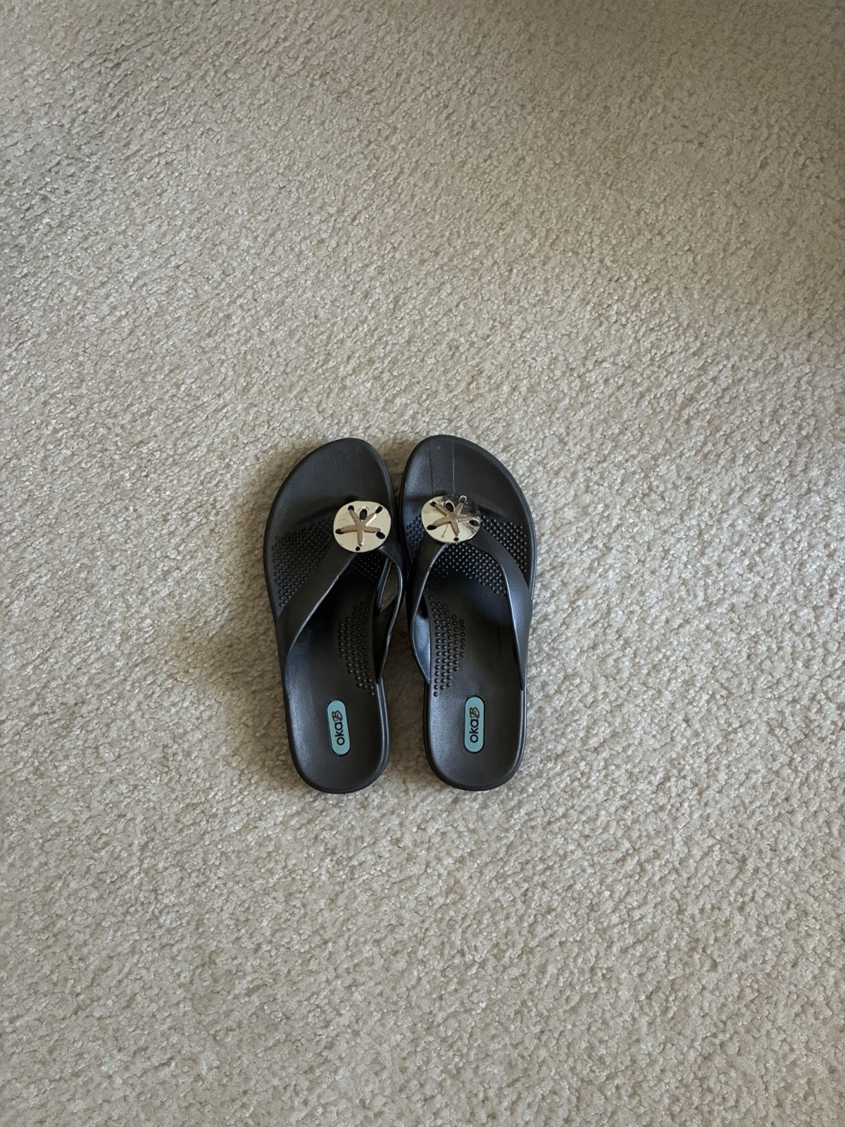 Oka B Women’s Flip Flop Sandals Size M 7 (preowned)