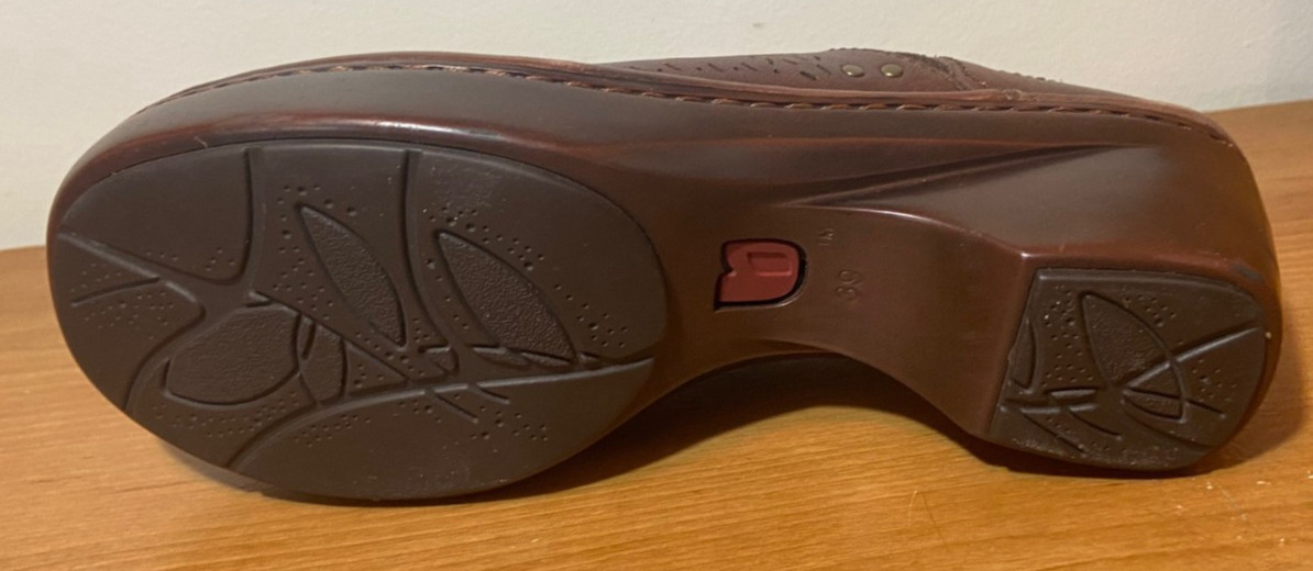 UMBERTO RAFFINI women’s Brown Leather Comfort 2.5″ Heel Comfort Clog Shoe Sze 39