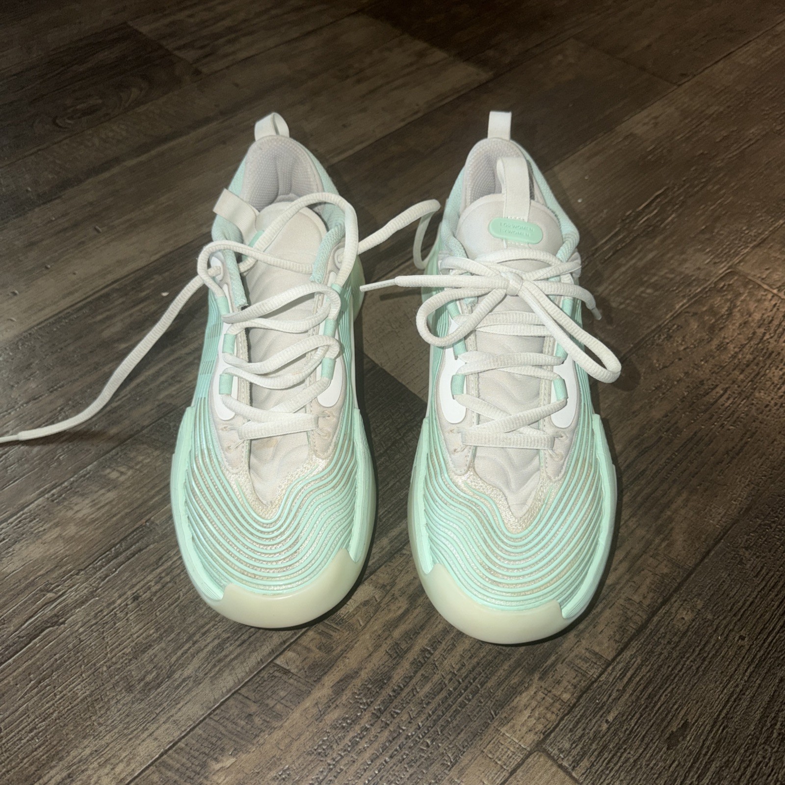 Adidas Exhibit Select 2.0 Pro Women’s Size 8.5