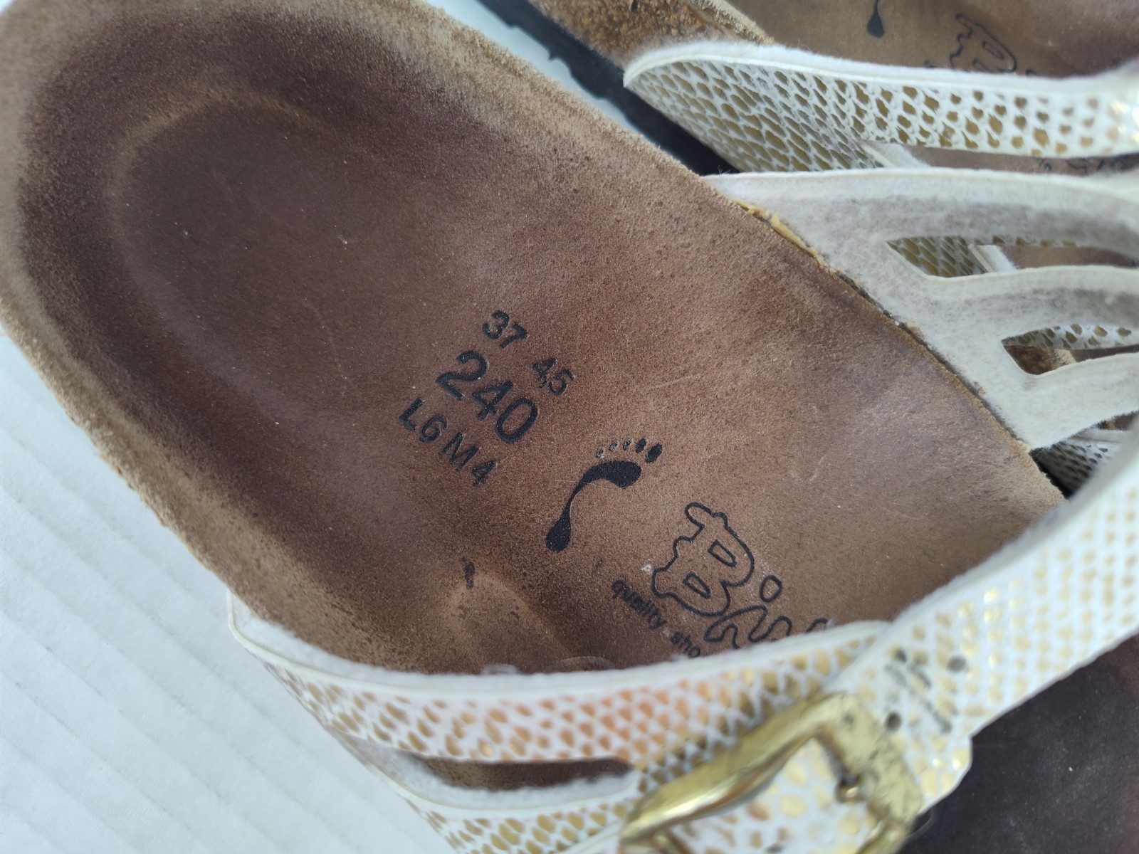 Birkenstock Birki’s Granada Sandals Women’s Size 6 White/Gold Slip on Slides