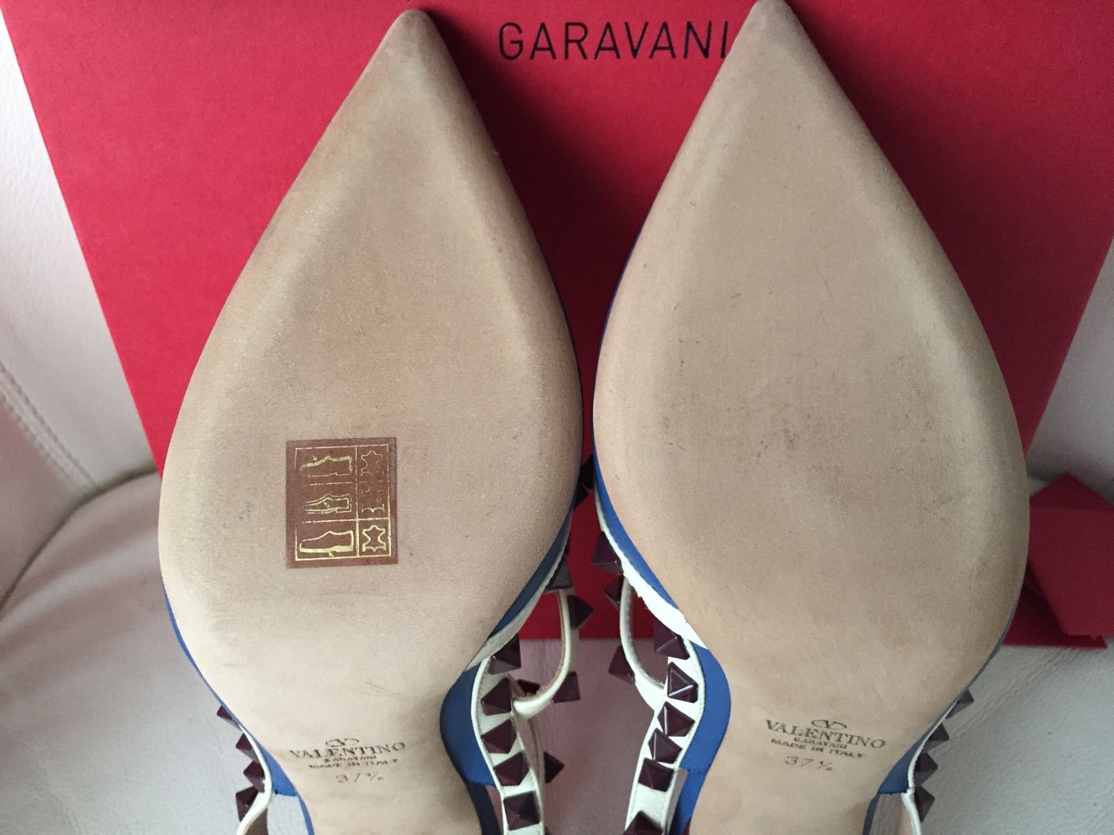 $1.1K VALENTINO ROCKSTUDS BLUE BURGUNDY WHITE HIGH HEEL SANDAL 37.5 NIB