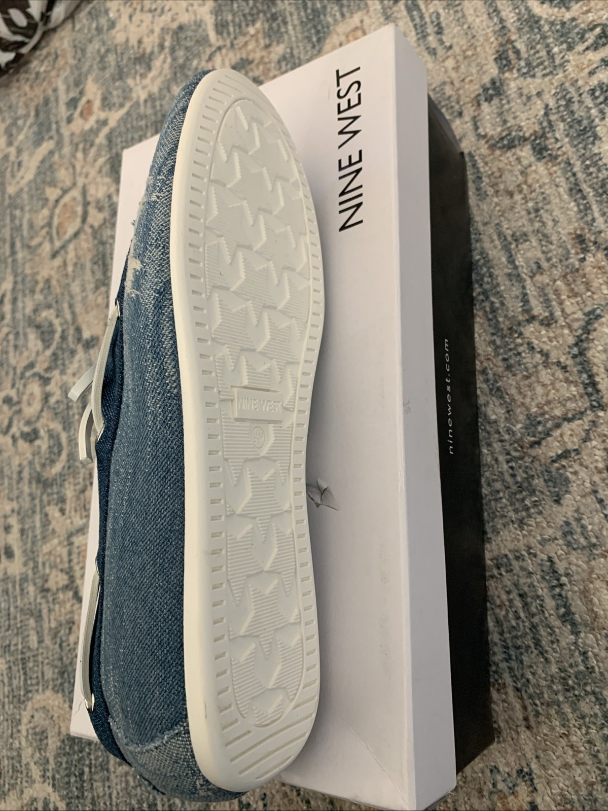 Woman’s Flats Nine West Yacht Loafer Medium Blue 420 Size 10 M