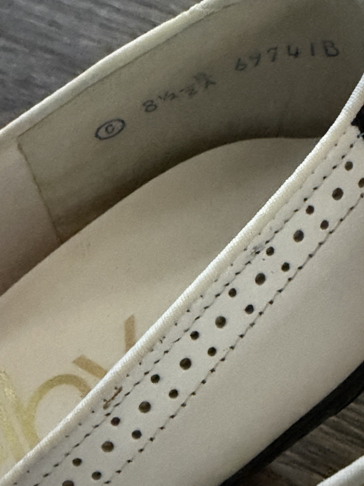 Women’s Vintage Selby Blue and White 2.5in Heel Perforated Saddle Style Pump 8.5