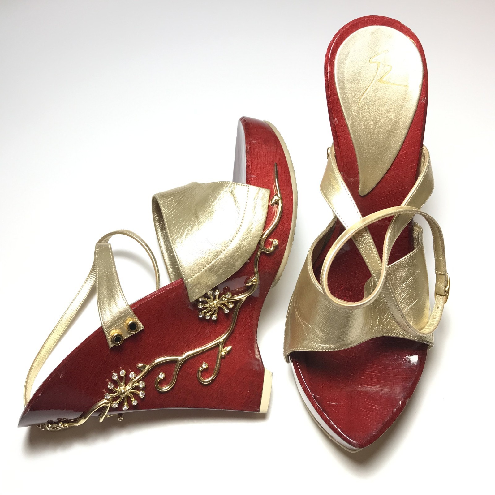 Giuseppe Zanotti Vintage Y2K Geisha Gold Floral Applique Wood Wedge 36.5
