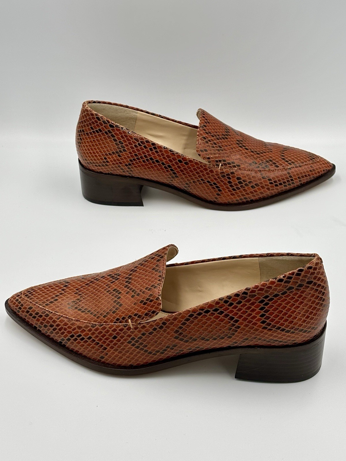 Vince Camuto Satillie Brown Snake Embossed Leather Loafers Size 7.5 NWOB