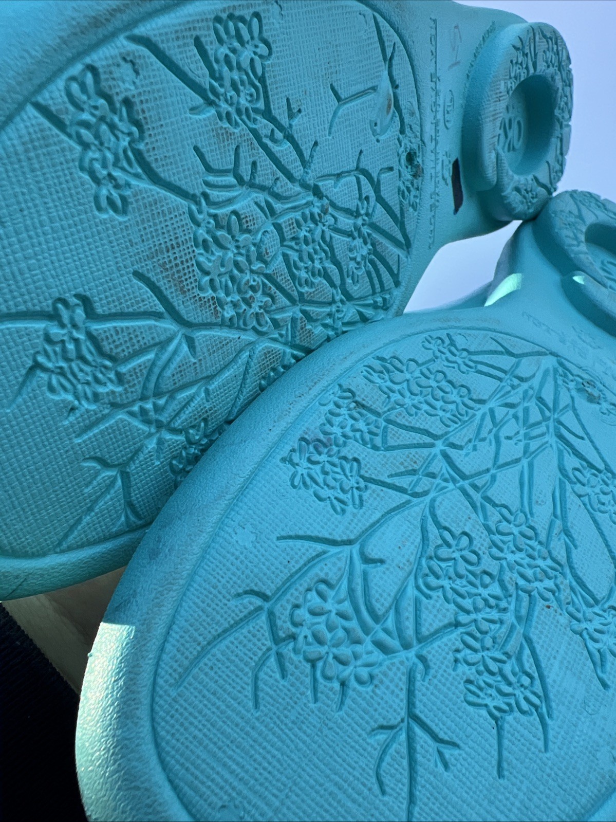 OKA B Flip Flops Women M/L Green Antimocrobial Contoured Bed NWT