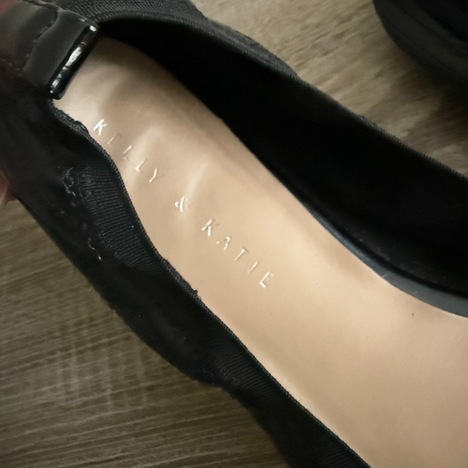 Kelly & Katie – Women’s Black Cap Toe Ballet Flats – US 11