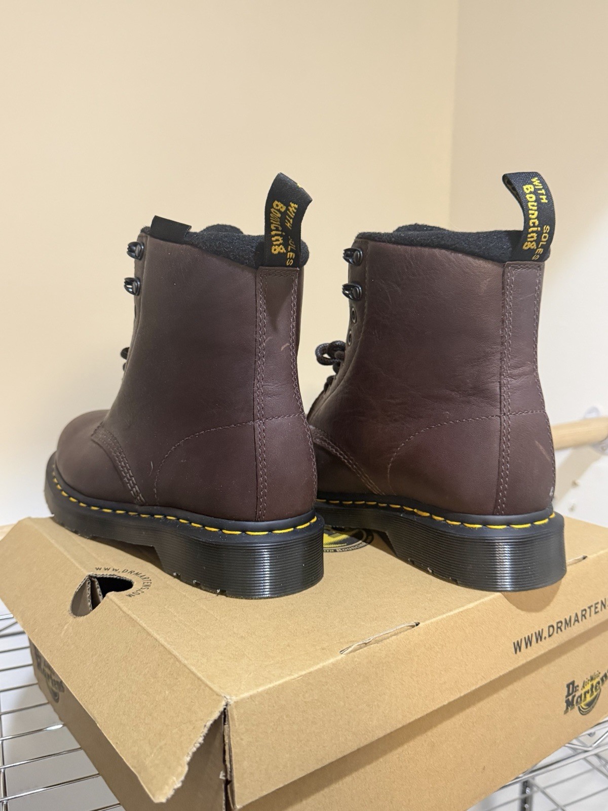 Brand New Dr Martens 1460 Pascal Fur Lined Boots Dark Brown Women US8 Mens US7