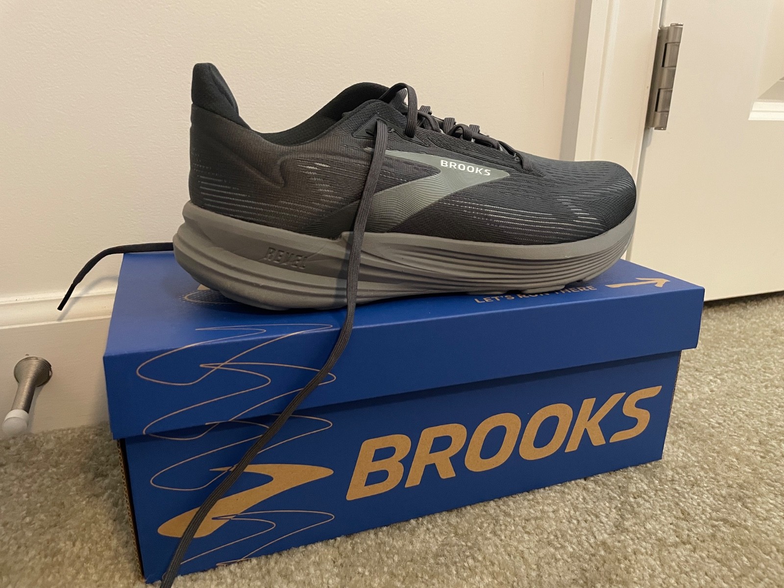 2025 Brooks Revel 8 Men’s Size 10.5