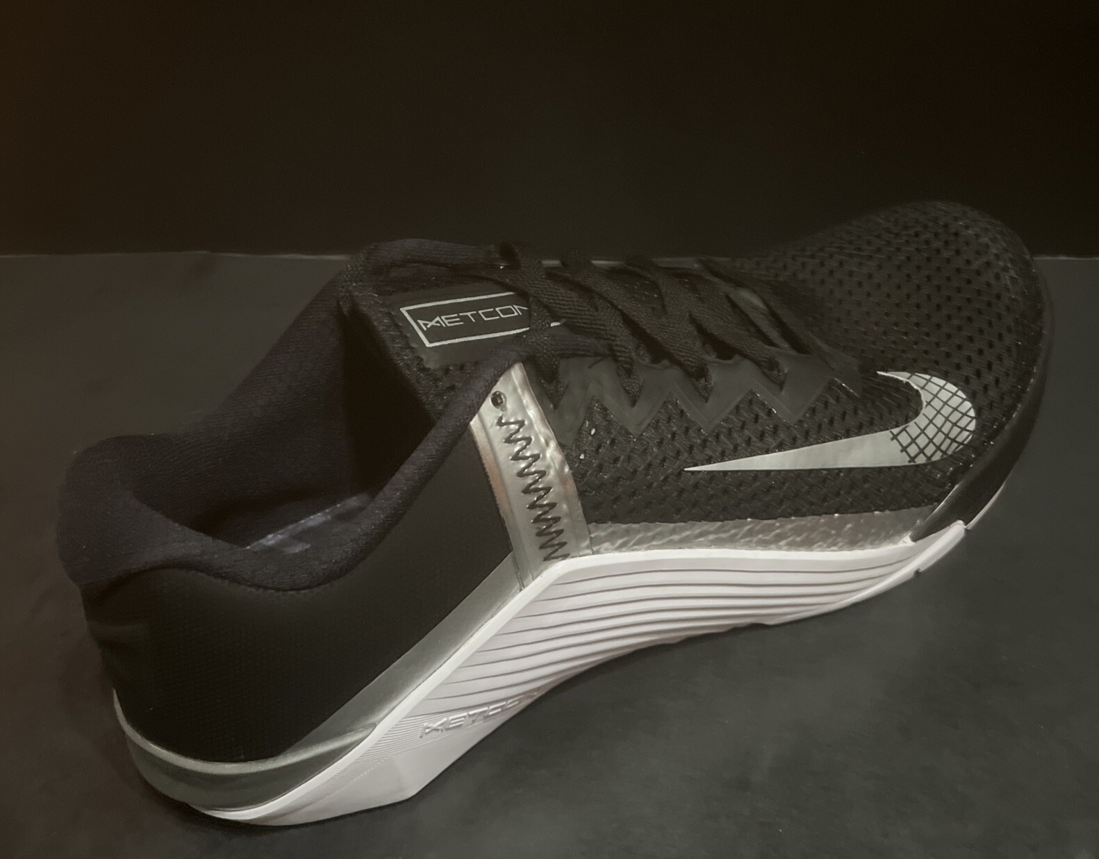 Sz 12 – NIKE WMNS METCON 6 BLACK MTLLC SILVER 2020 MENS 10.5 NEW