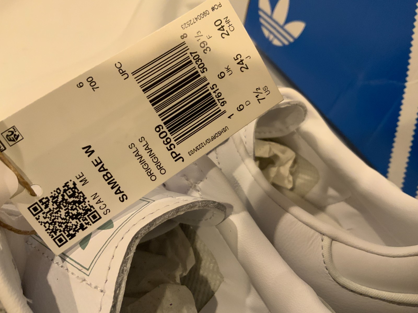 Adidas Women’s Sambae W, Style# JP5609, Size 7.5, White/Wonder Blue/Off White