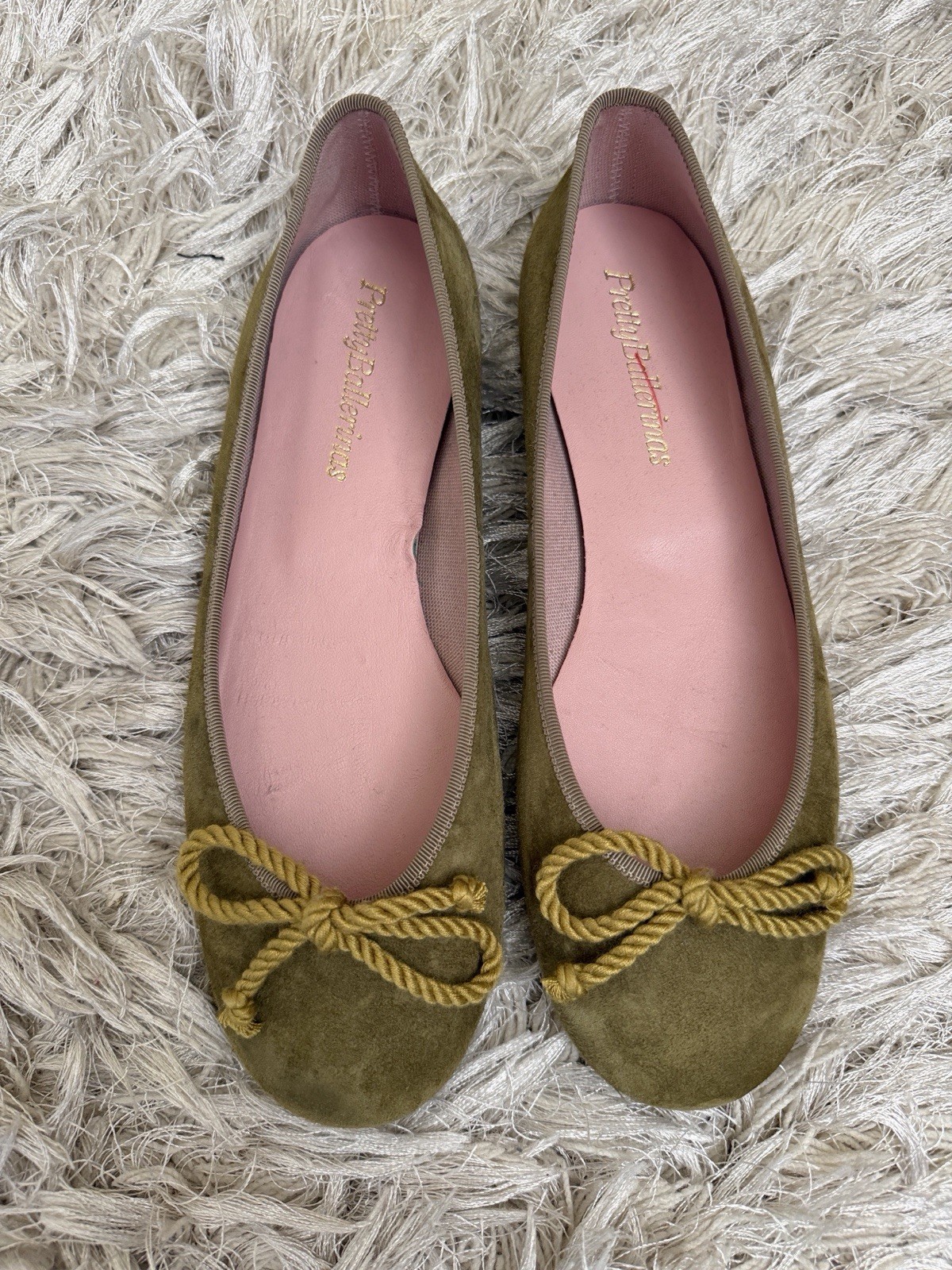 NWOB Pretty Ballerinas Rosario Suede Bow-Detail Flats Olive Green Sz 39 US 7.5