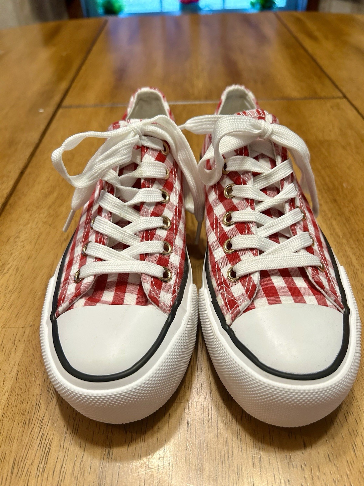 Red/White Gingham Lace-Up Low Top Sneakers Textile Upper Rubber Sole New Def