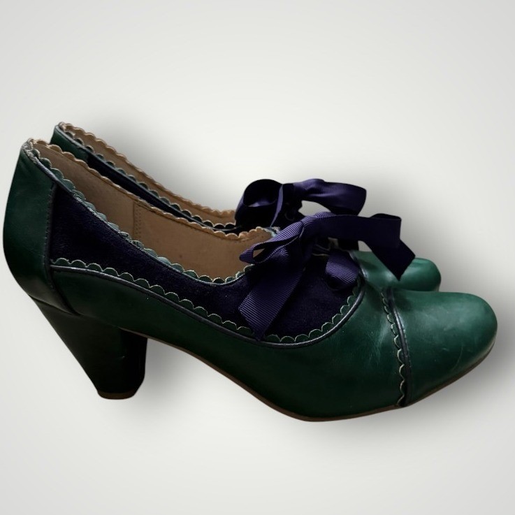 Chelsea Crew Pumps Women 8 Green Navy Blue Scalloped Ribbon Tie Retro Cone Heel